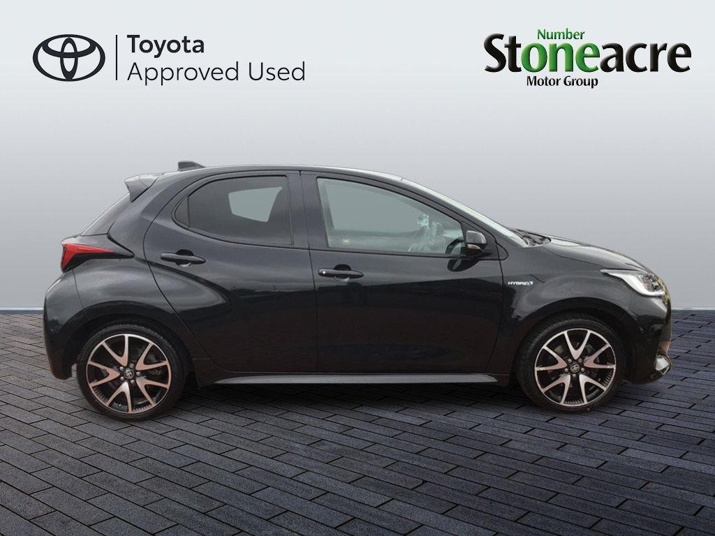 Toyota Yaris Image 4