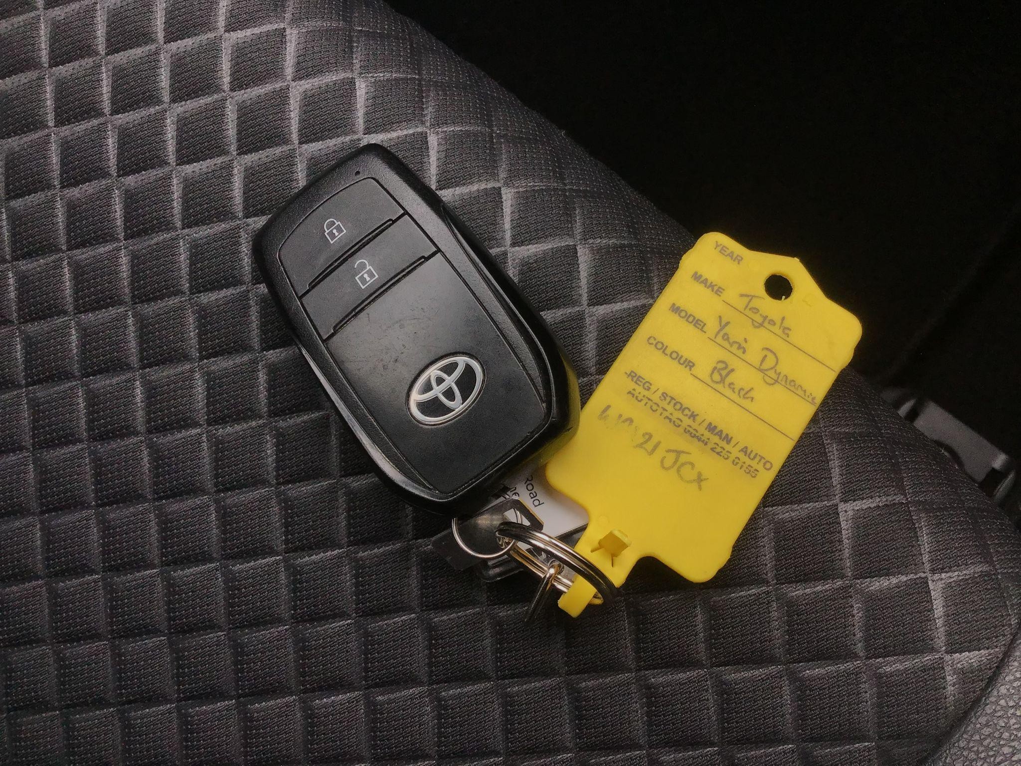 Toyota Yaris Image 22