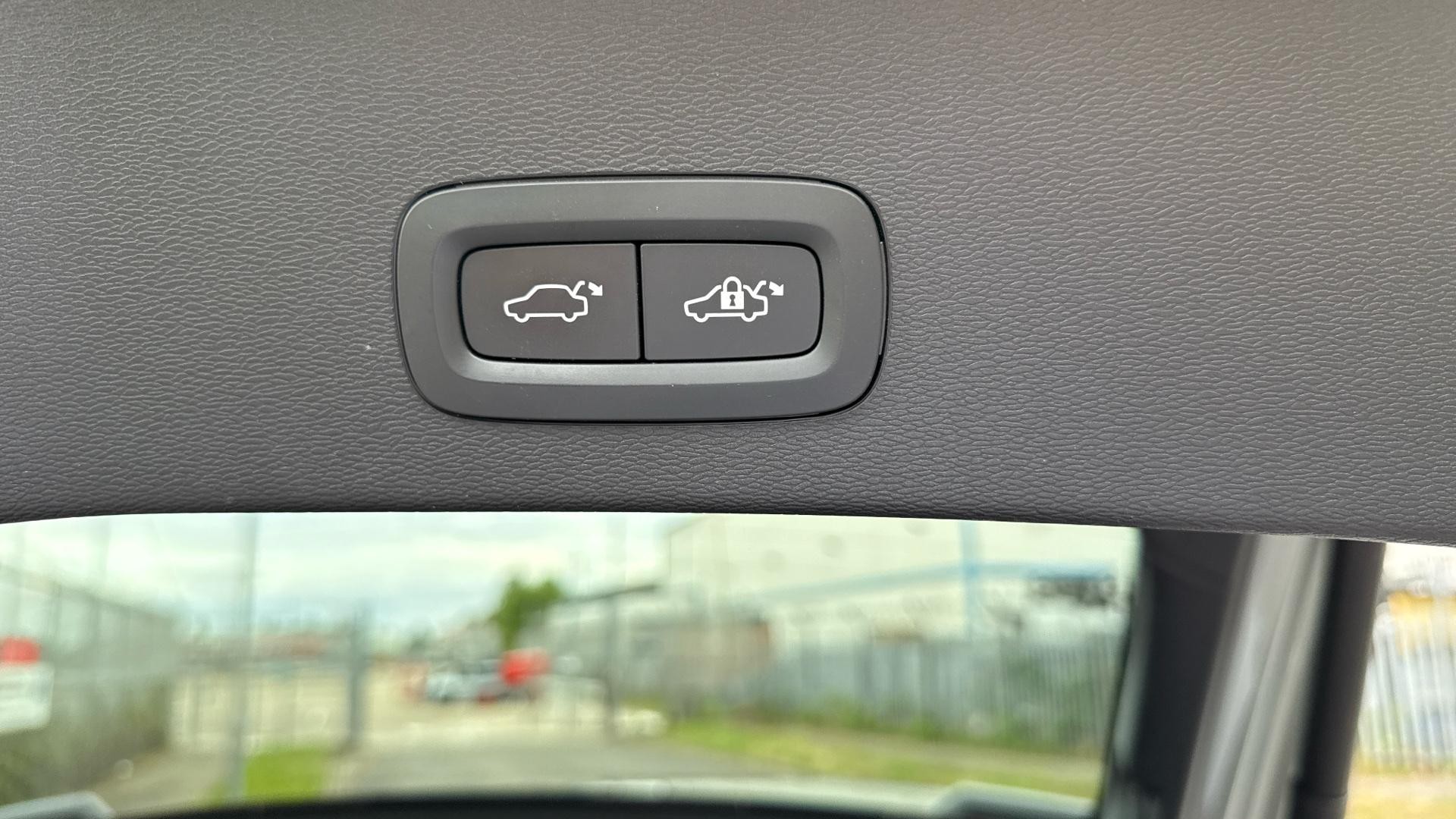 Volvo C40 Image 29