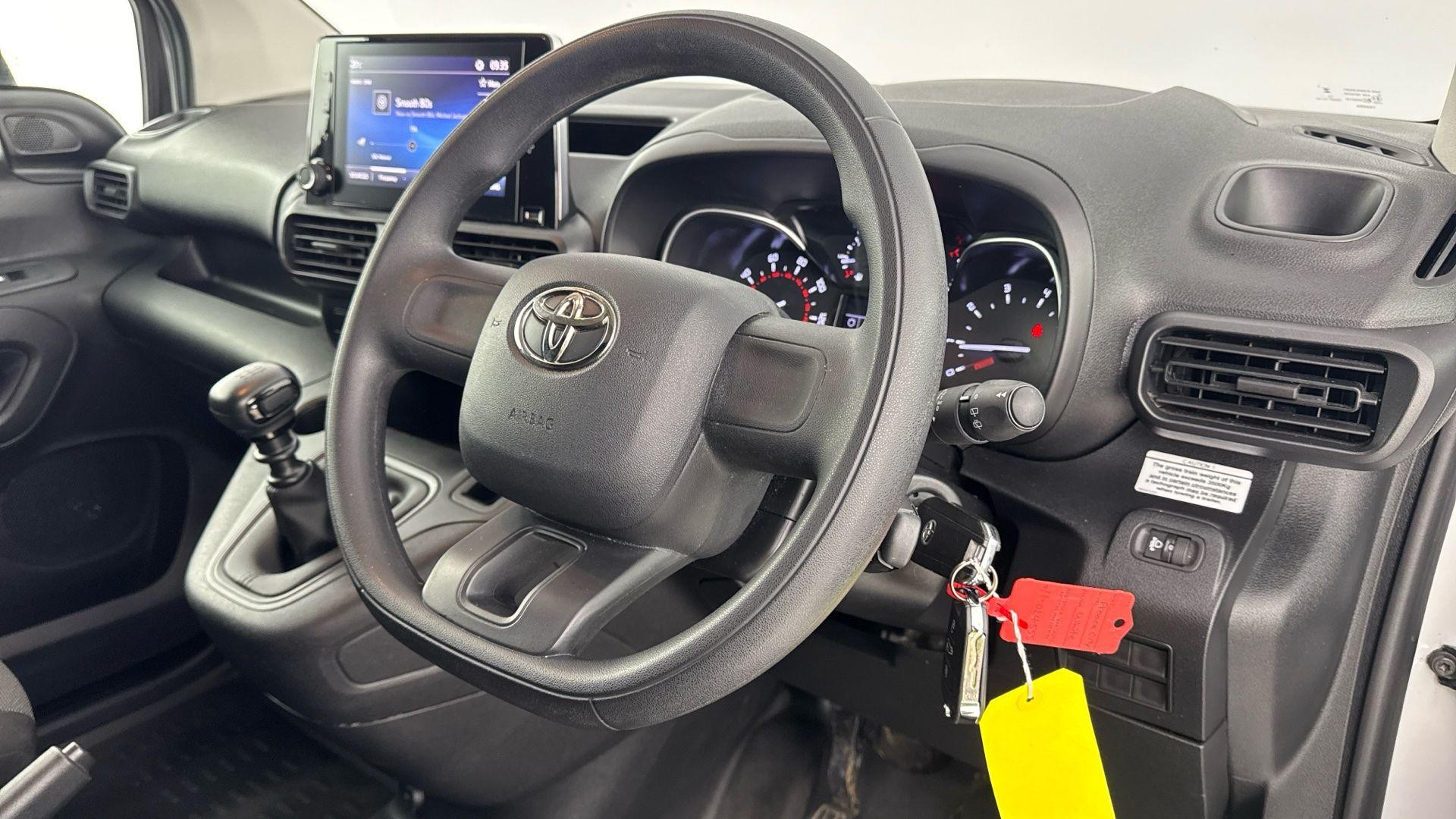 Toyota Proace City Image 13