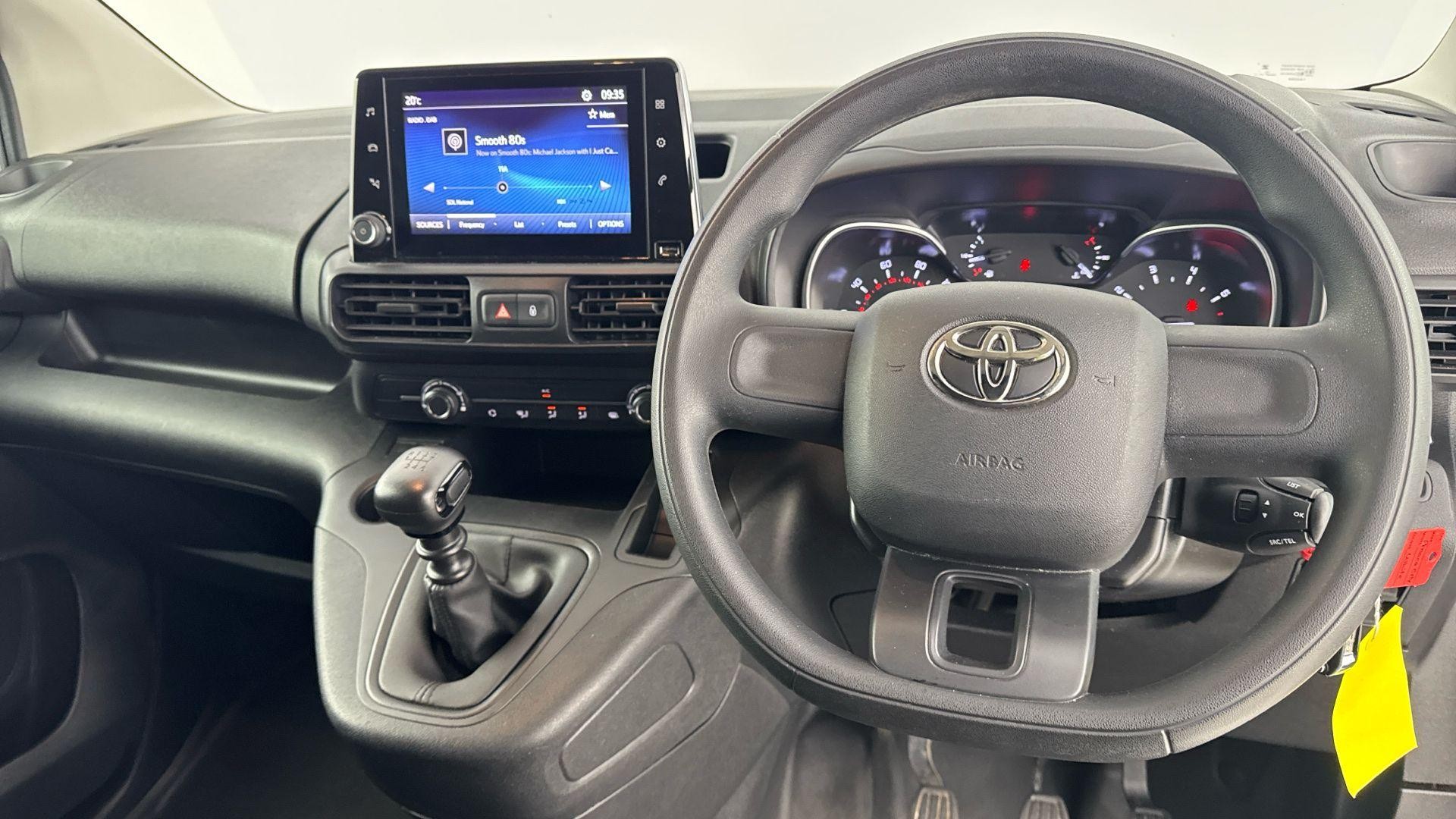 Toyota Proace City Image 14