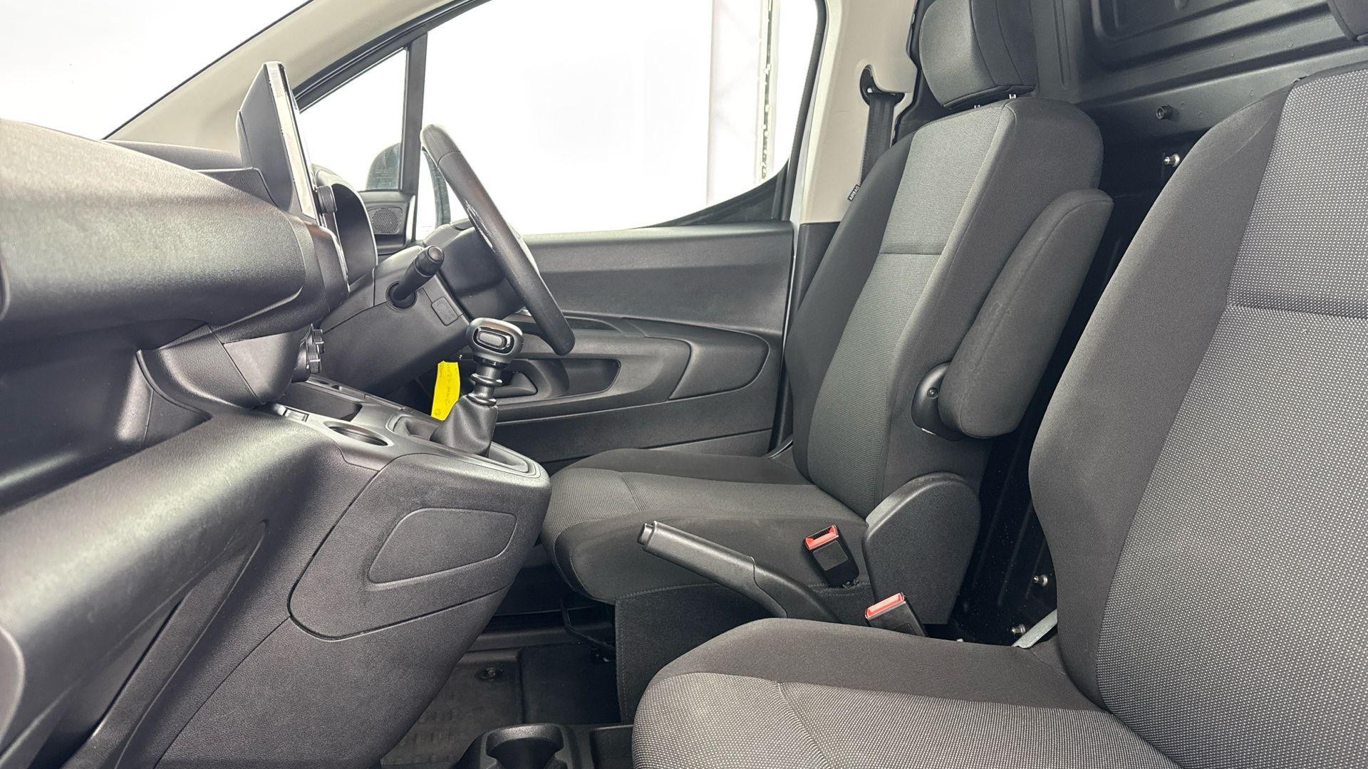 Toyota Proace City Image 18