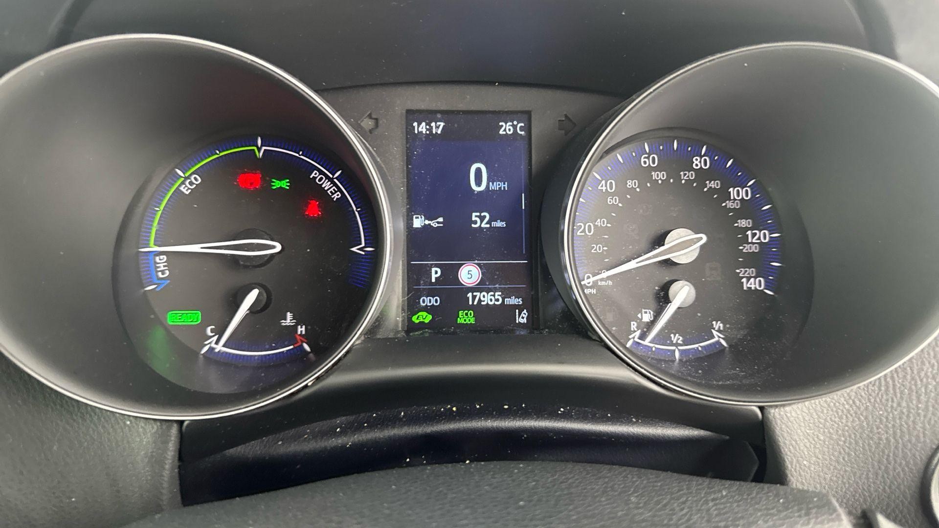 Toyota C-HR Image 17