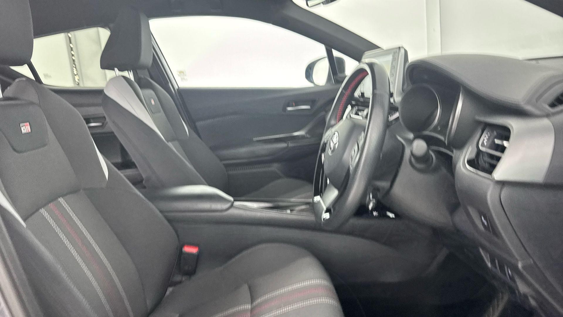 Toyota C-HR Image 19