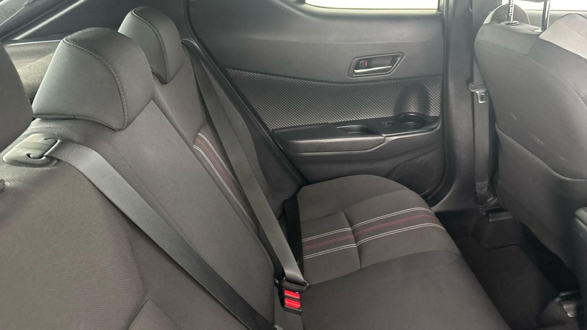 Toyota C-HR Image 20
