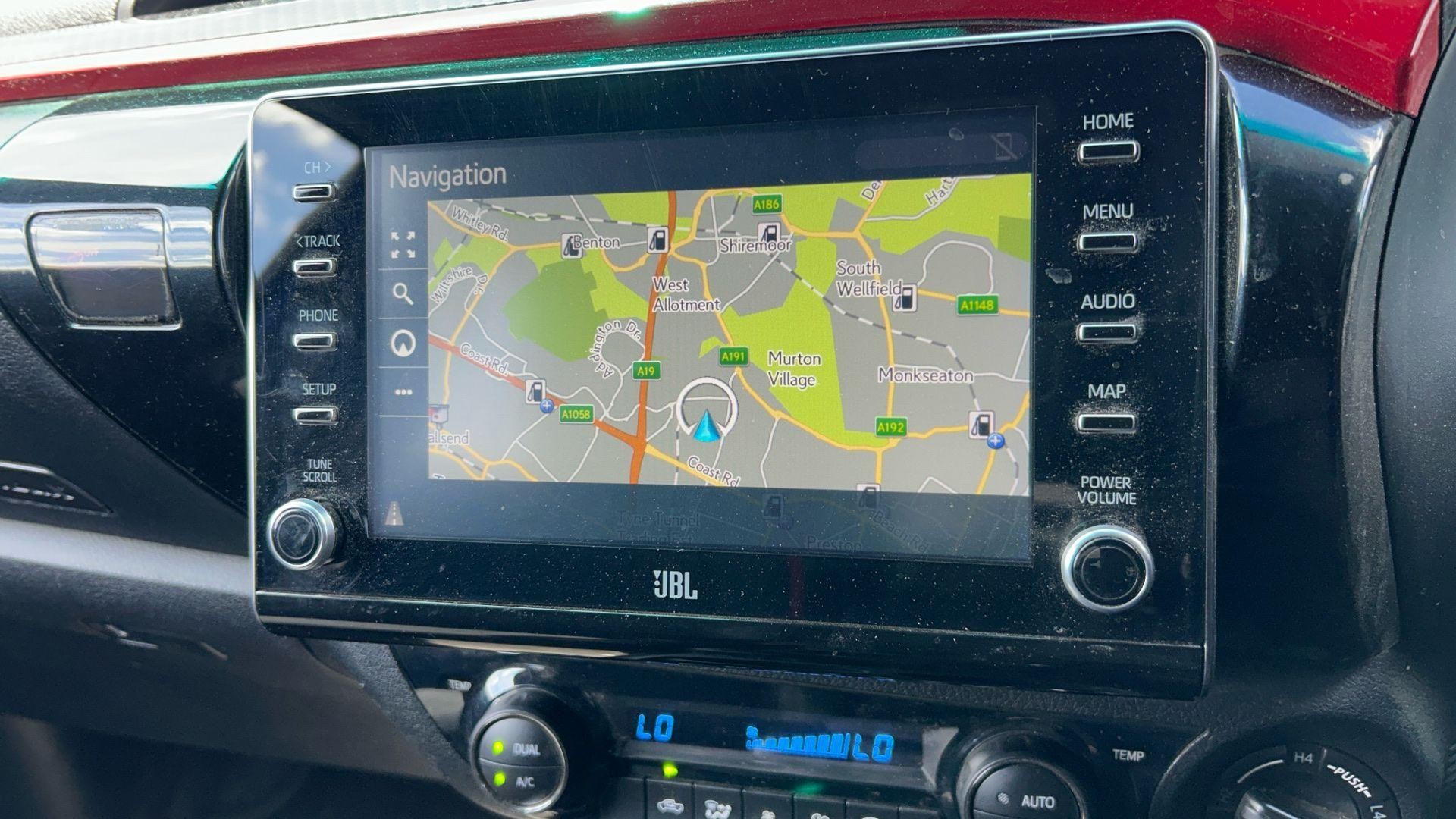 Toyota Hilux Image 13