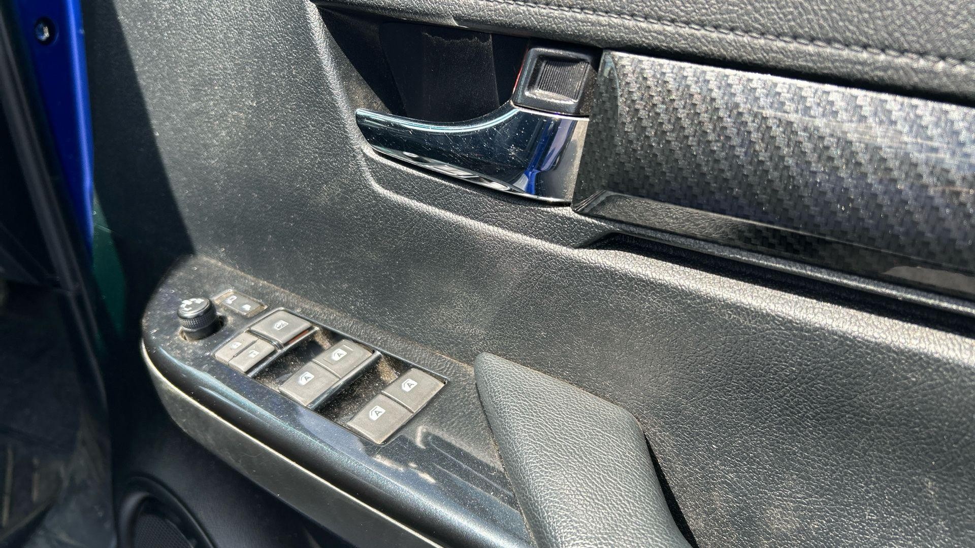 Toyota Hilux Image 36