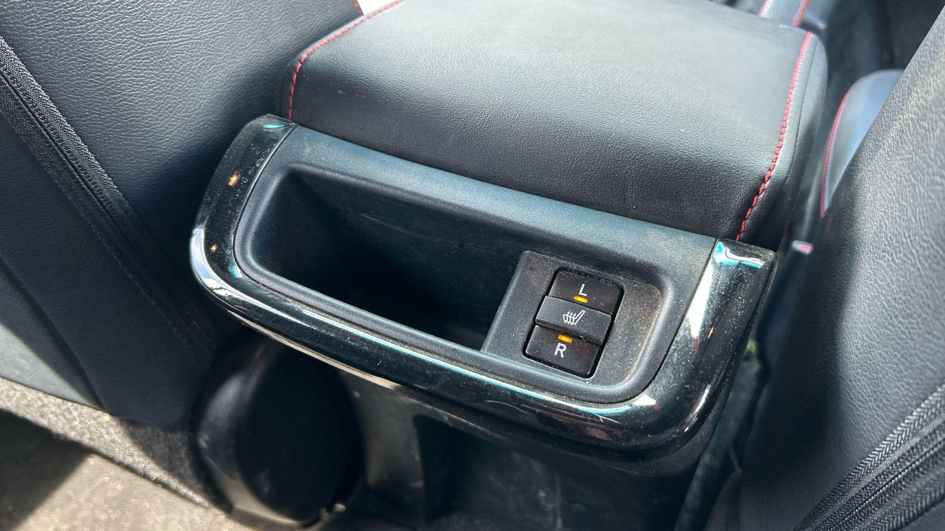 Toyota Hilux Image 39