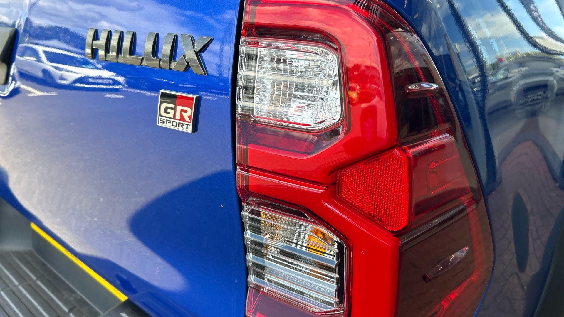 Toyota Hilux Image 43