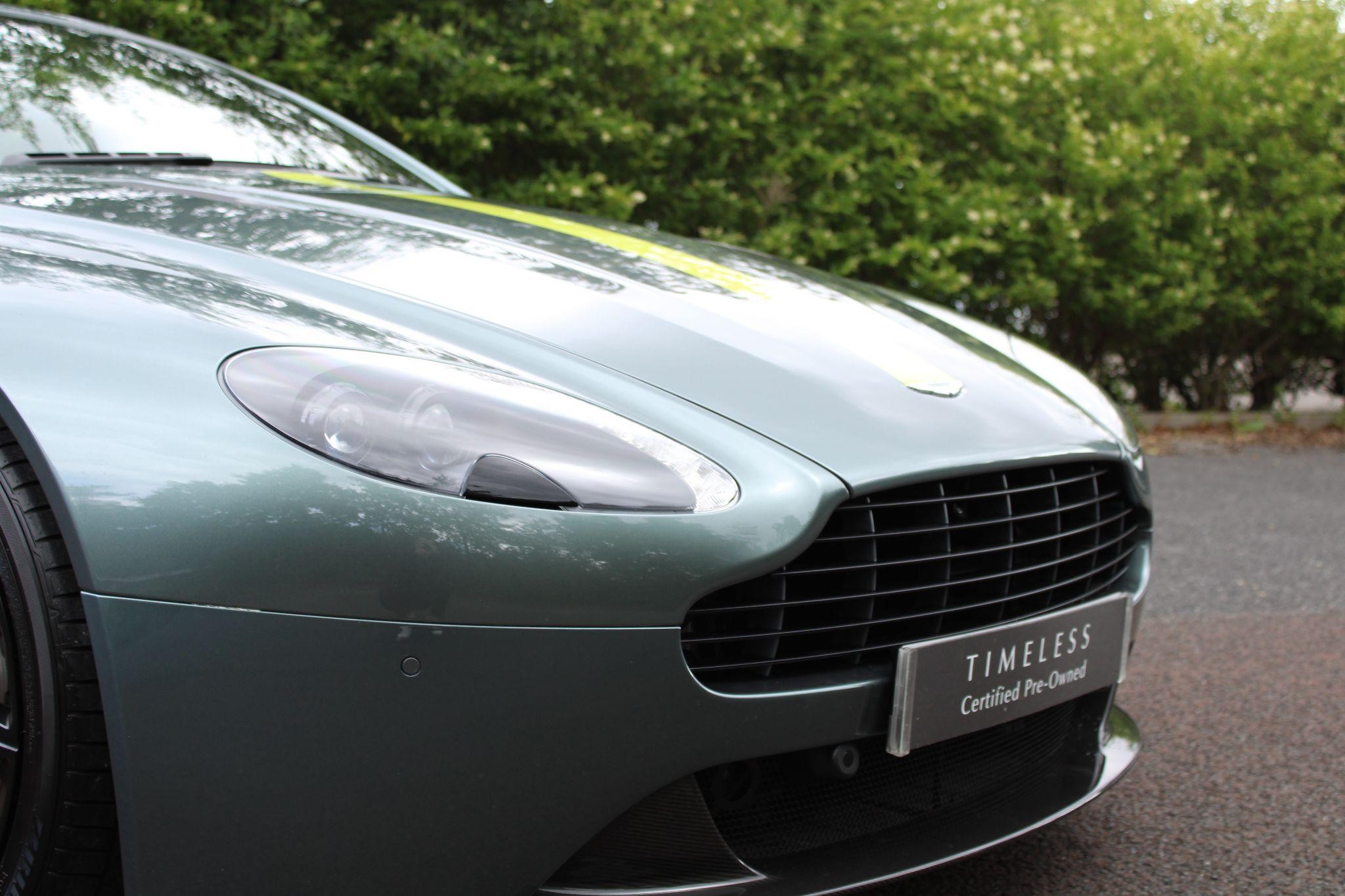 Aston Martin Vantage Image 15