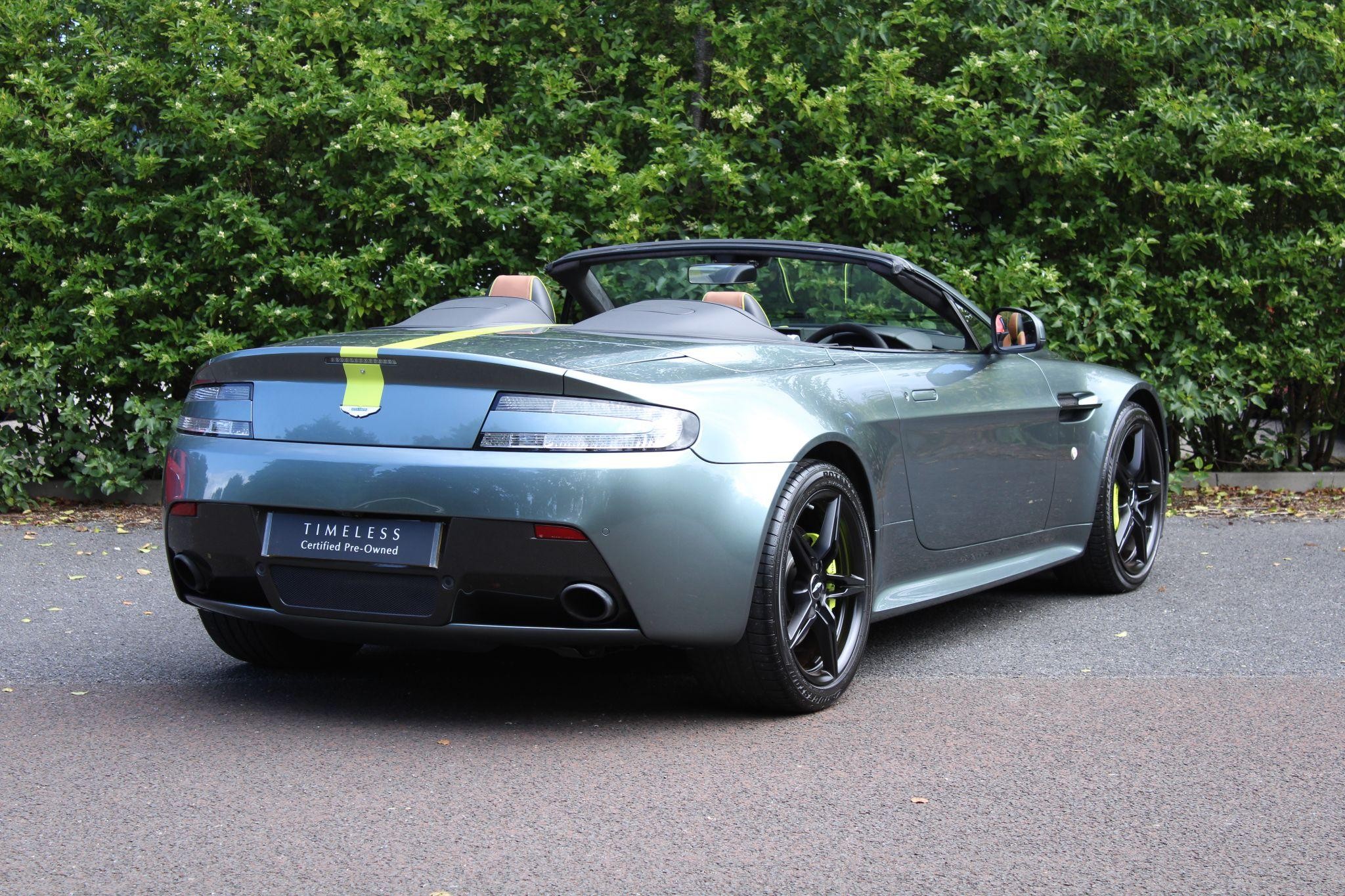 Aston Martin Vantage Image 18