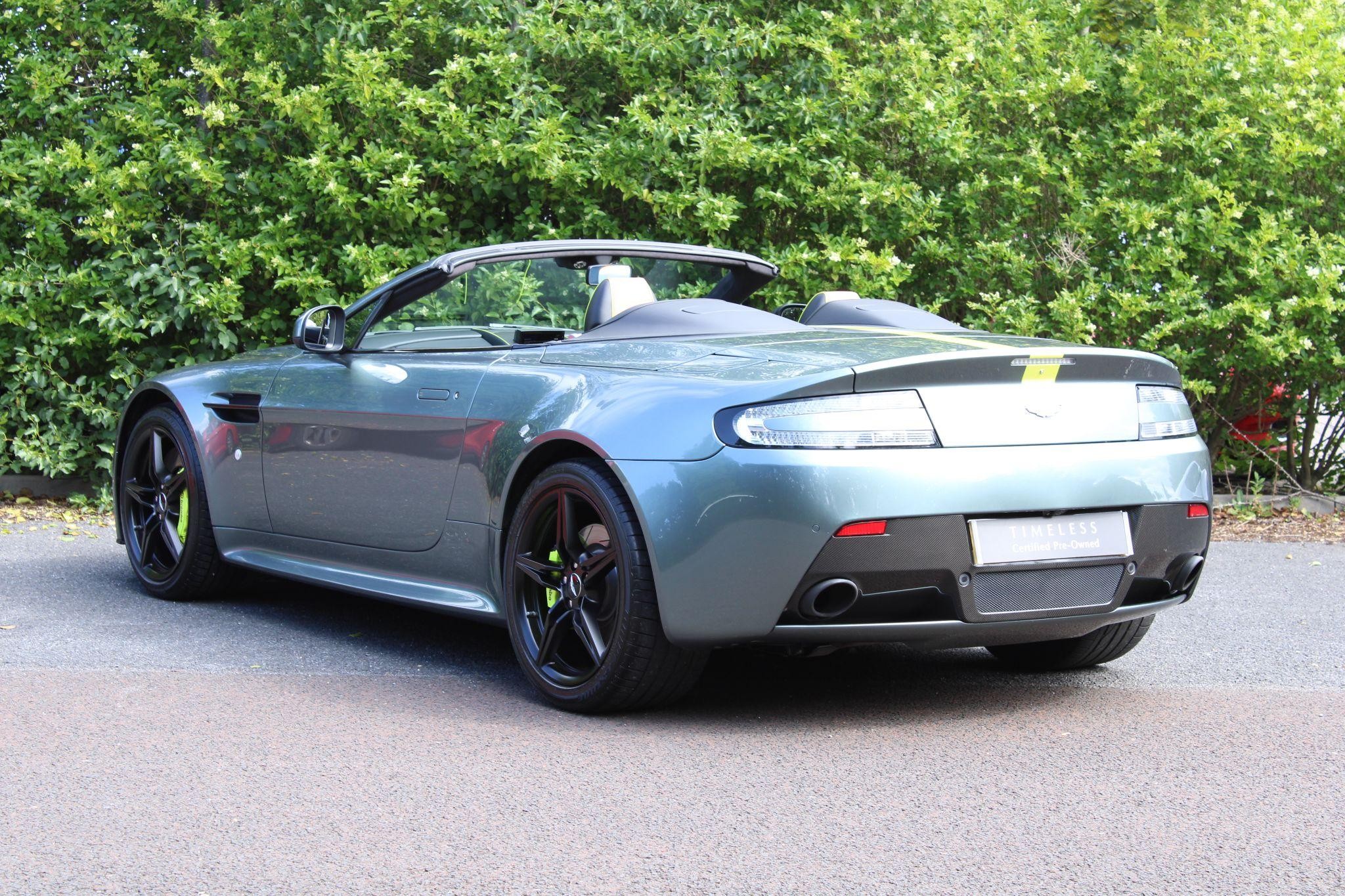 Aston Martin Vantage Image 19