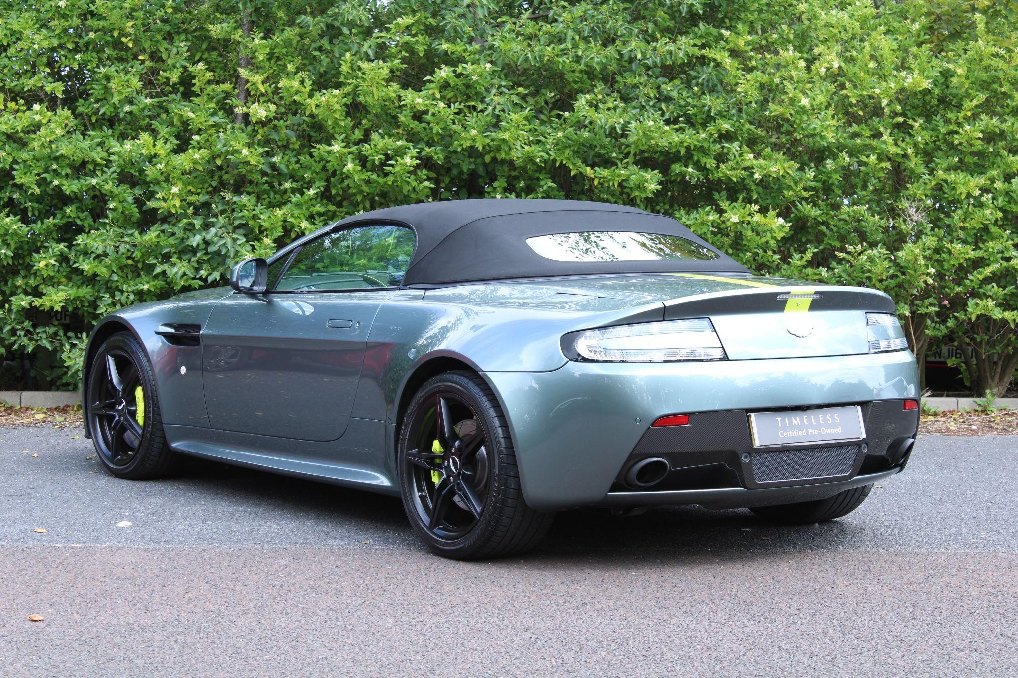 Aston Martin Vantage Image 22