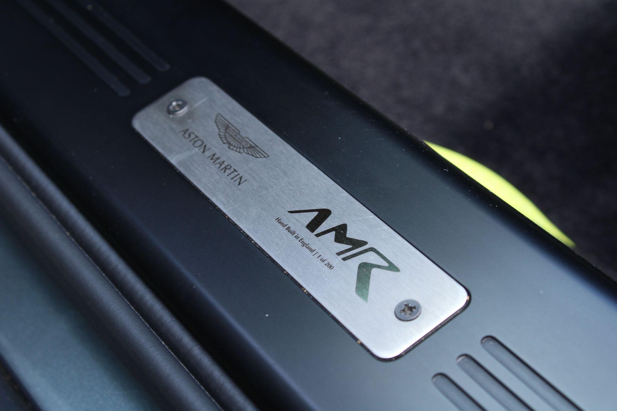 Aston Martin Vantage Image 31