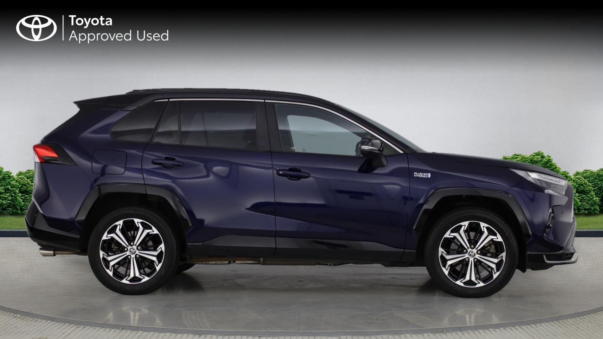 Toyota RAV4 Image 4