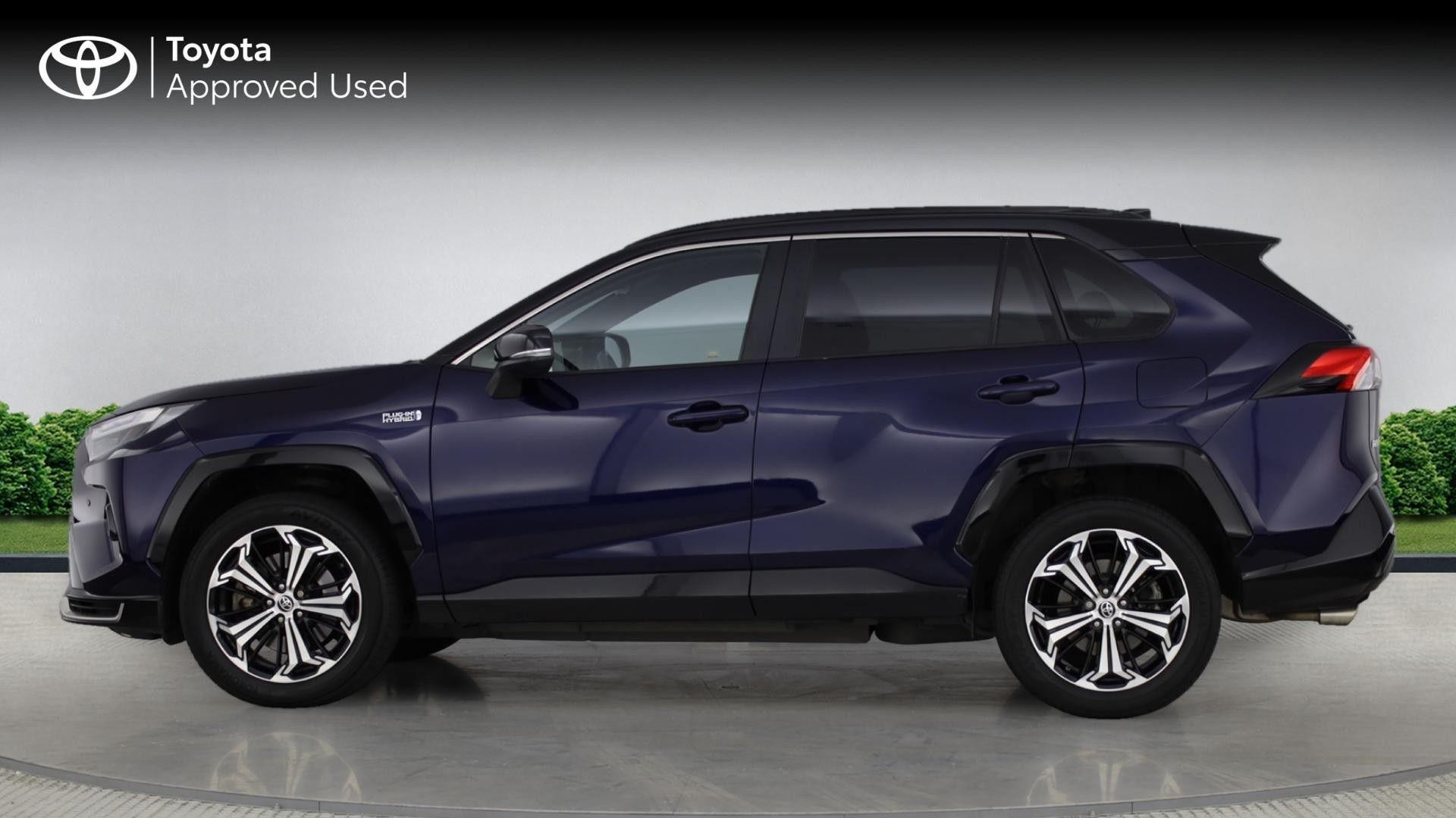 Toyota RAV4 Image 8