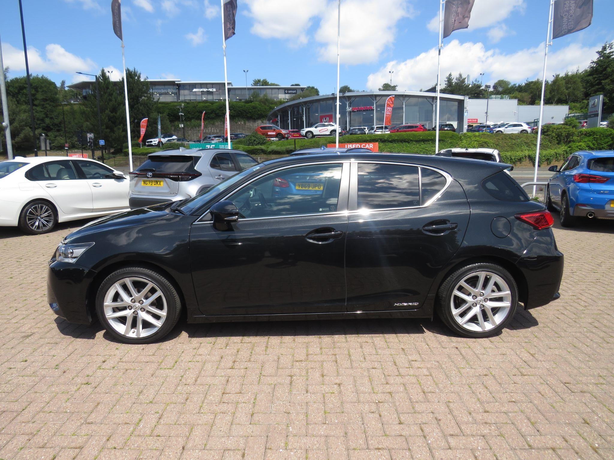 Lexus CT Image 8