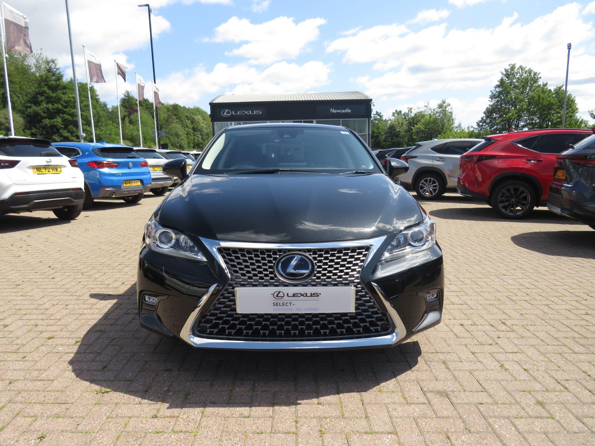 Lexus CT Image 10