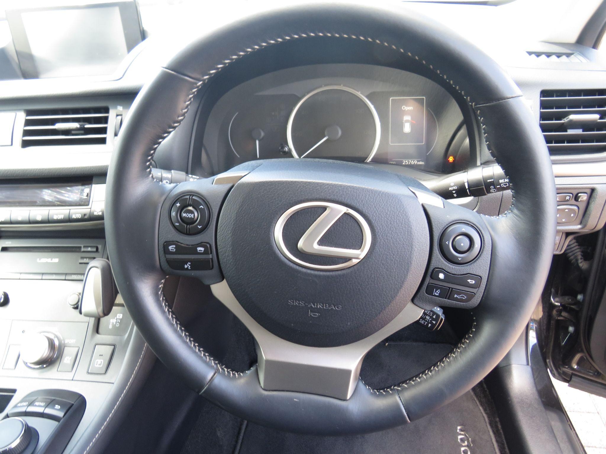 Lexus CT Image 15