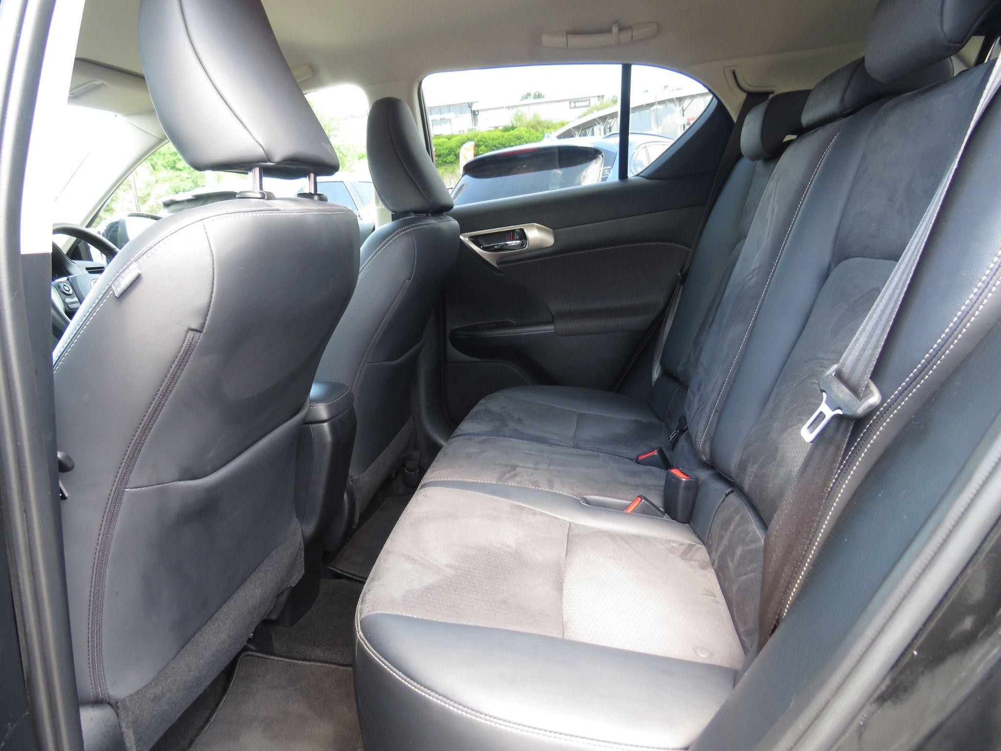 Lexus CT Image 20