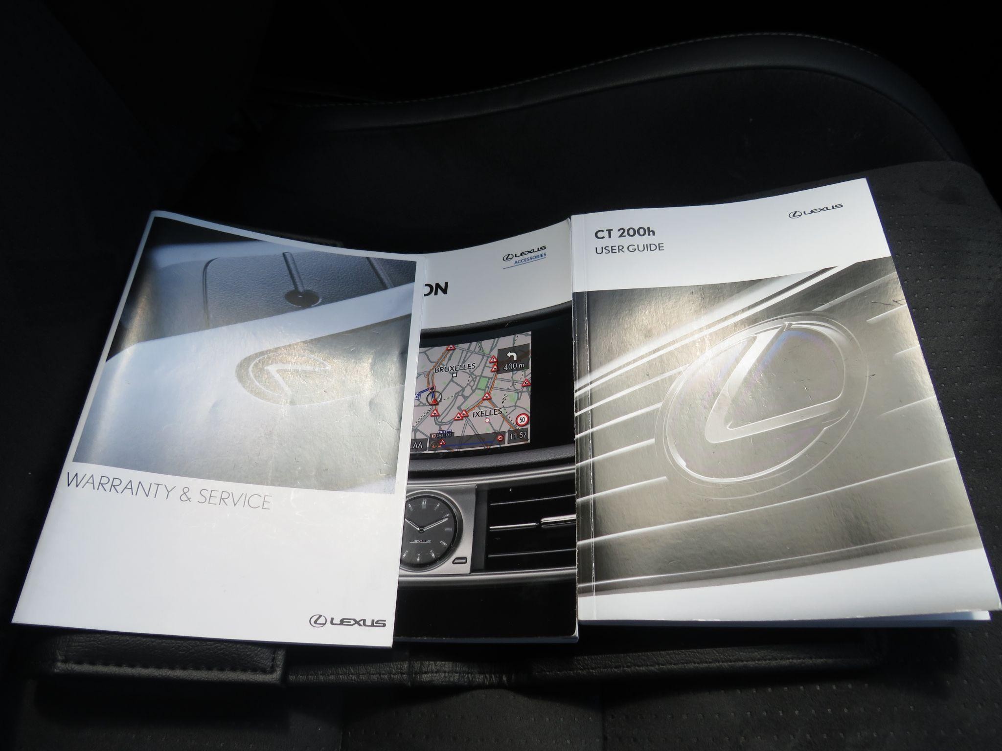 Lexus CT Image 22