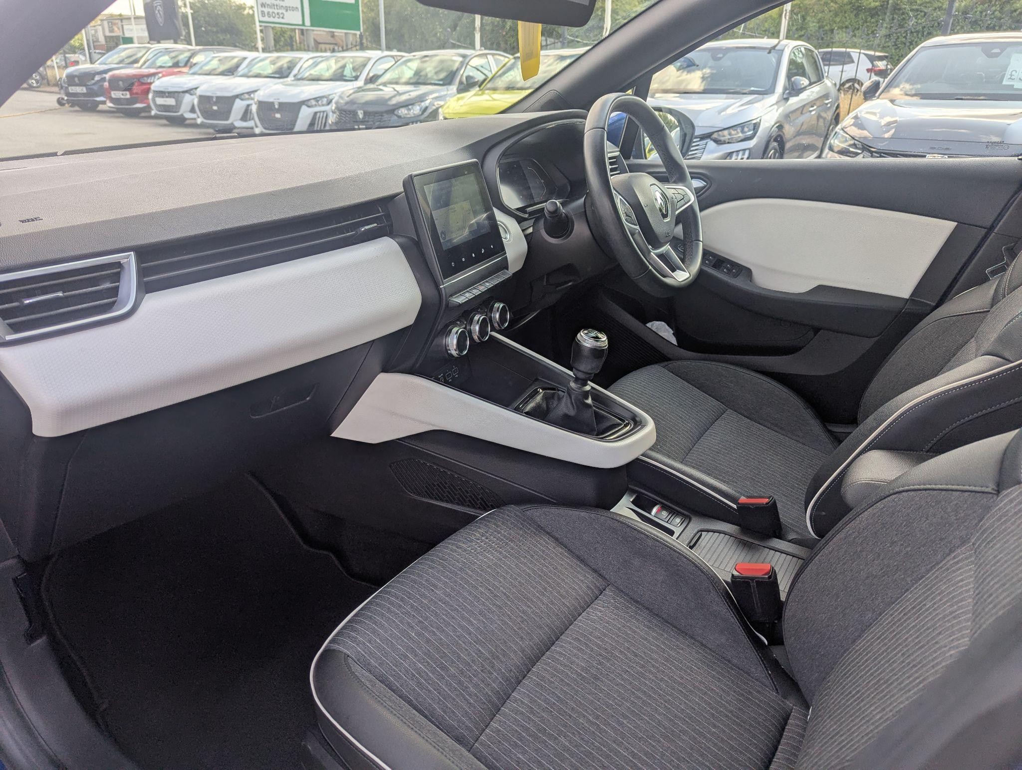 Renault Clio Image 17
