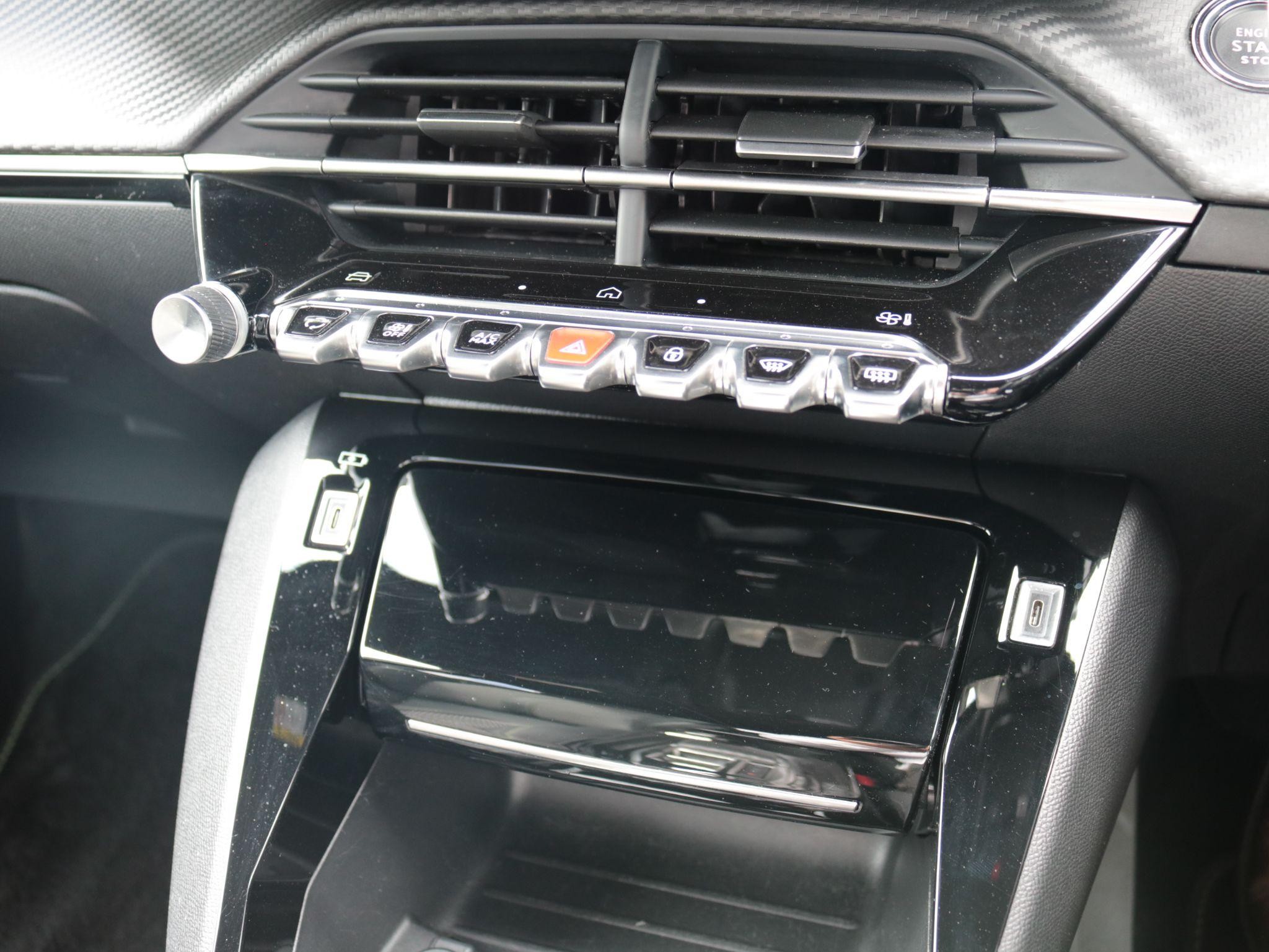 Peugeot 2008 Image 19