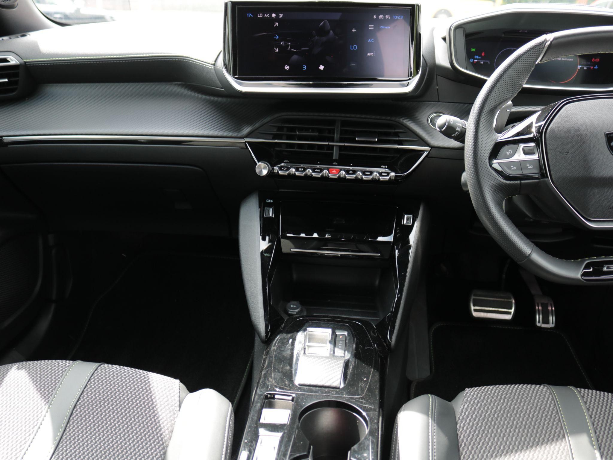 Peugeot 2008 Image 21