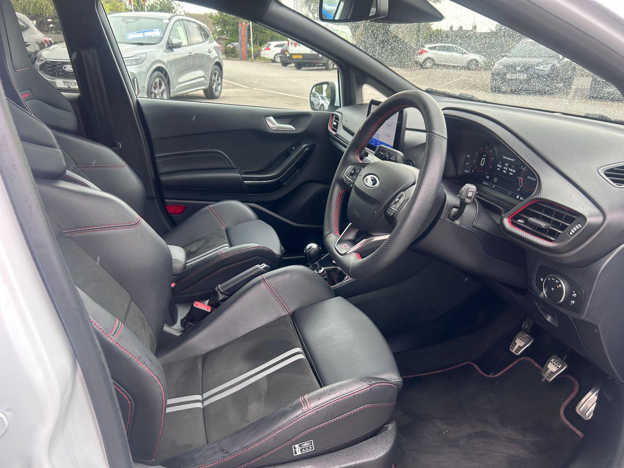 Ford Fiesta Image 11
