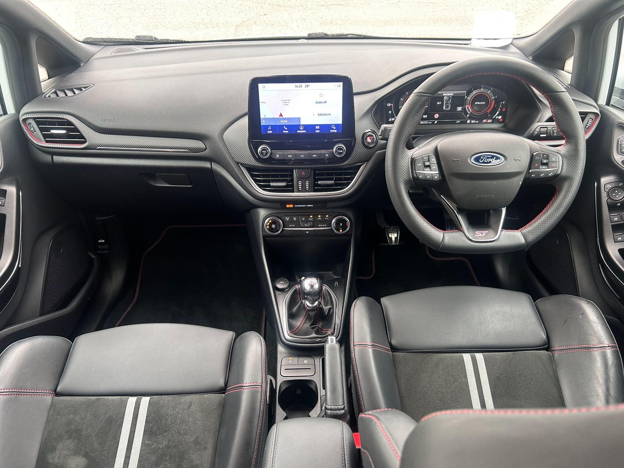 Ford Fiesta Image 12