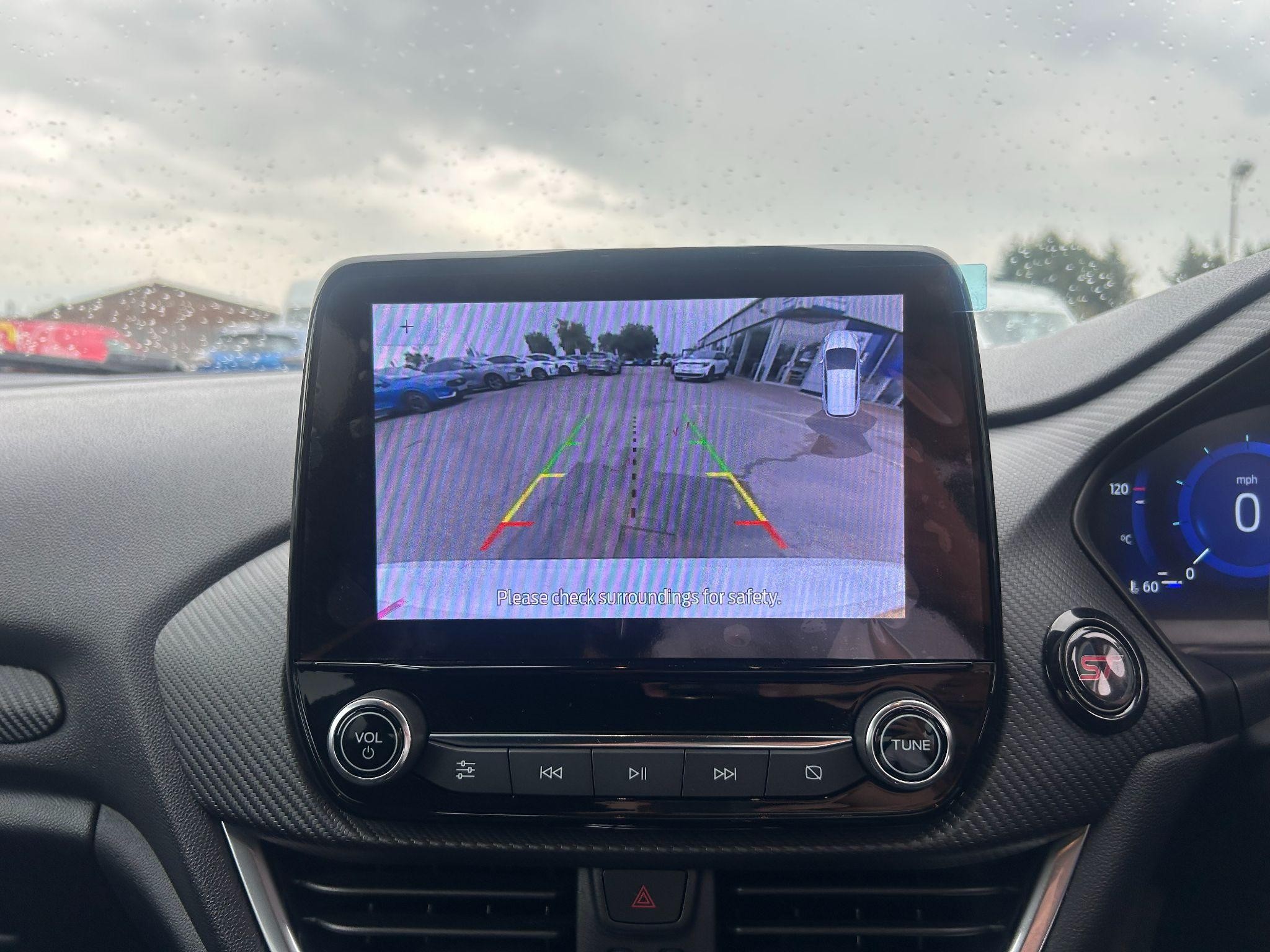 Ford Fiesta Image 18