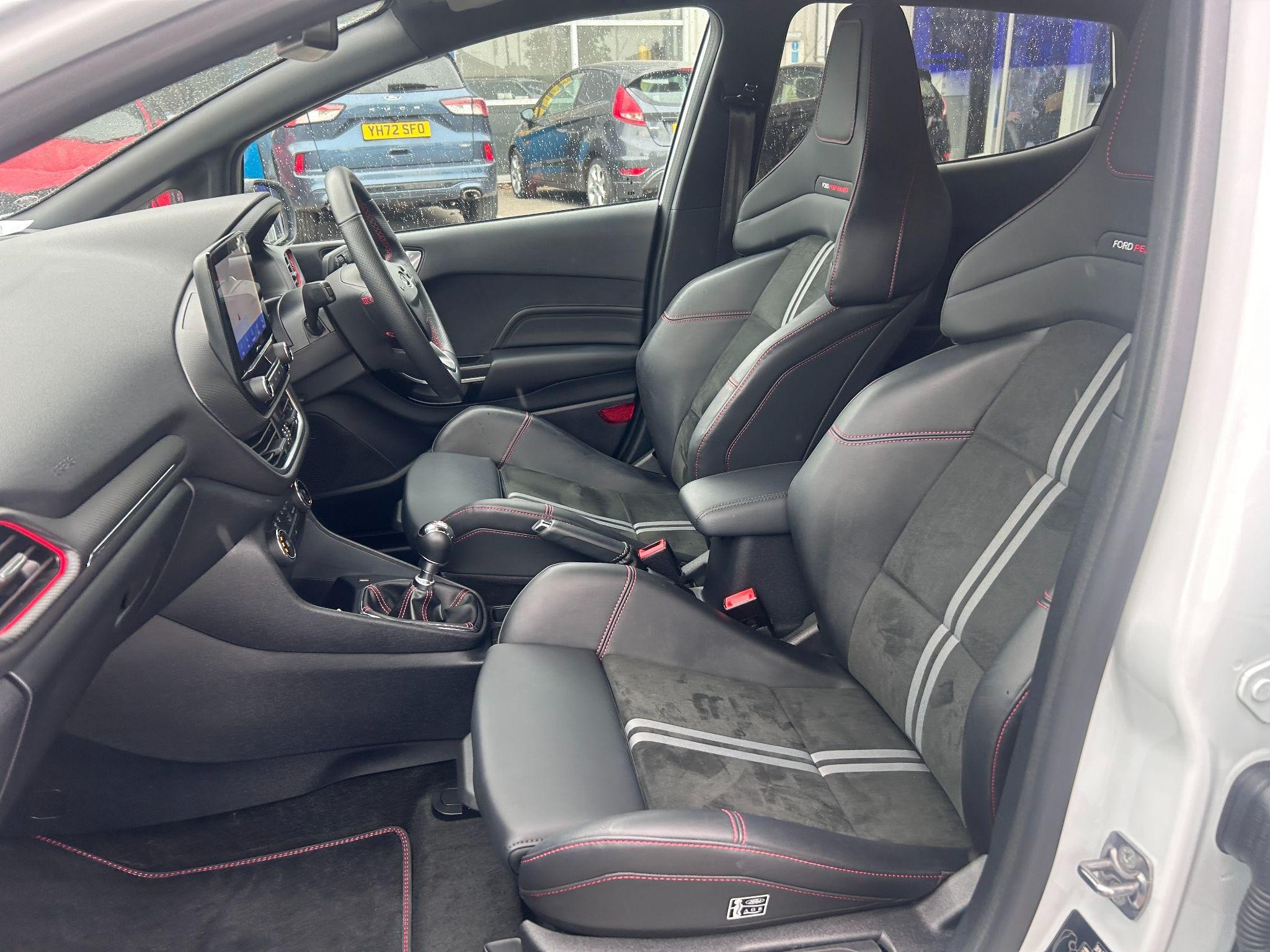 Ford Fiesta Image 21