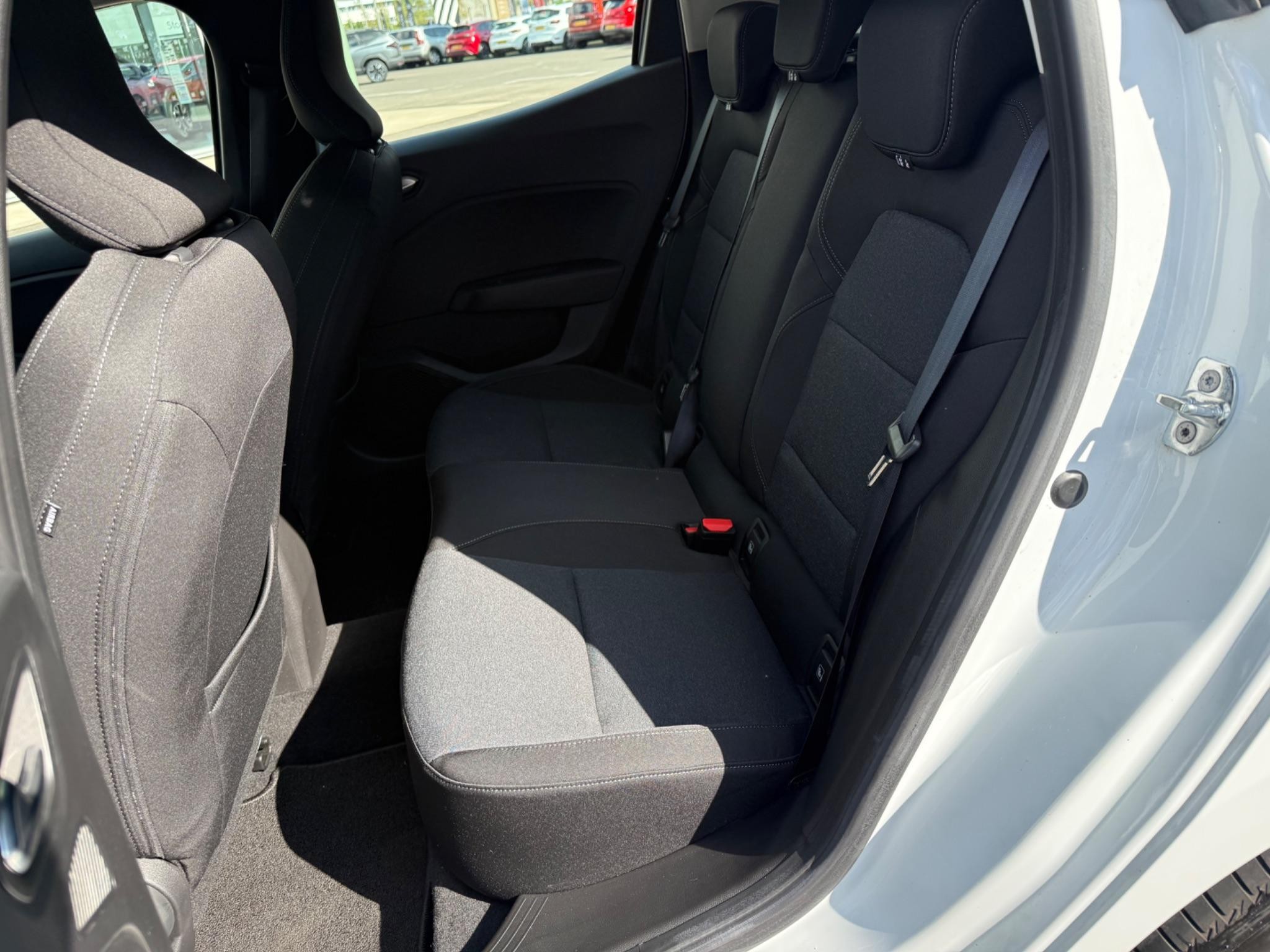Renault Clio Image 17