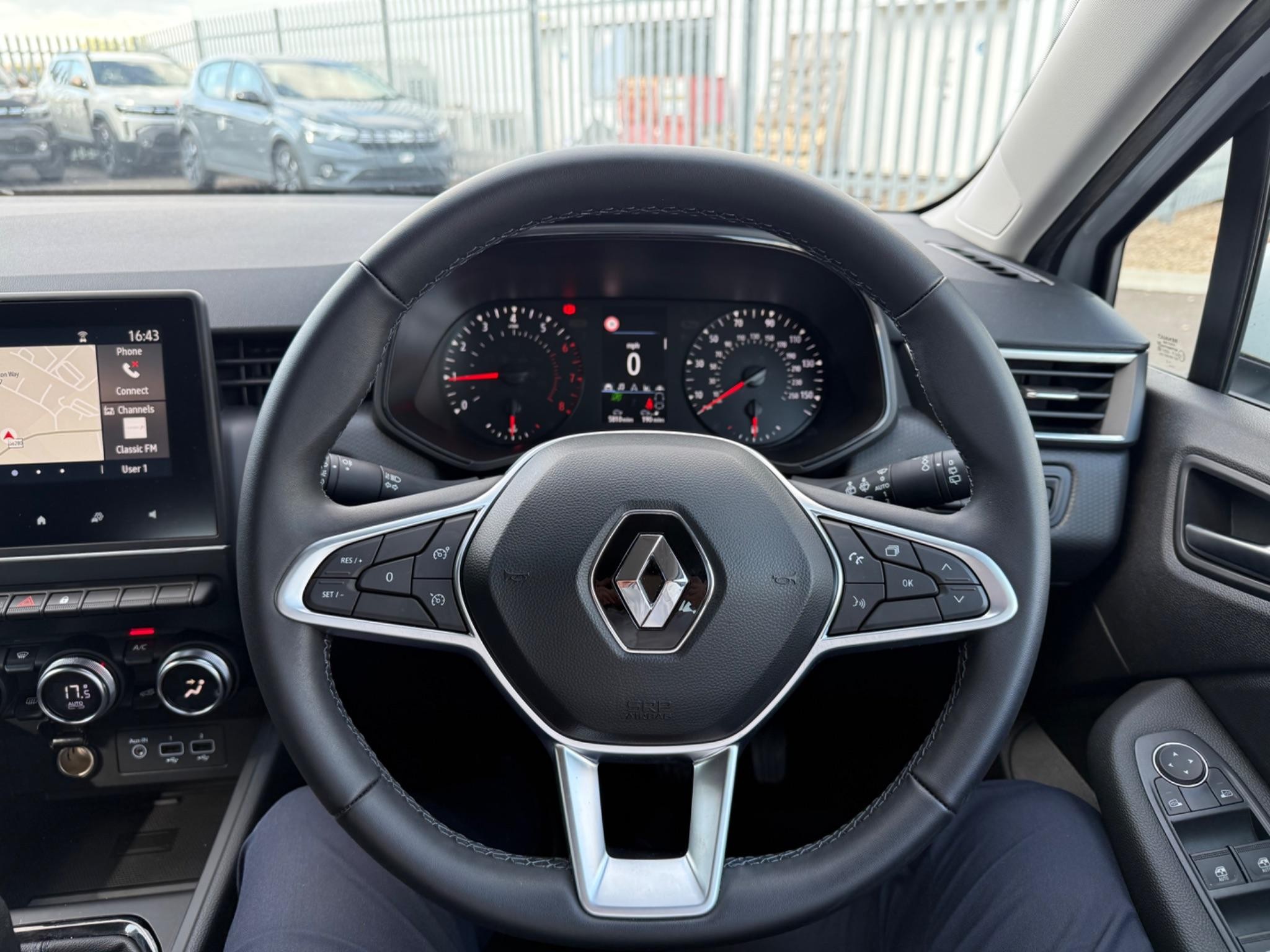 Renault Clio Image 19