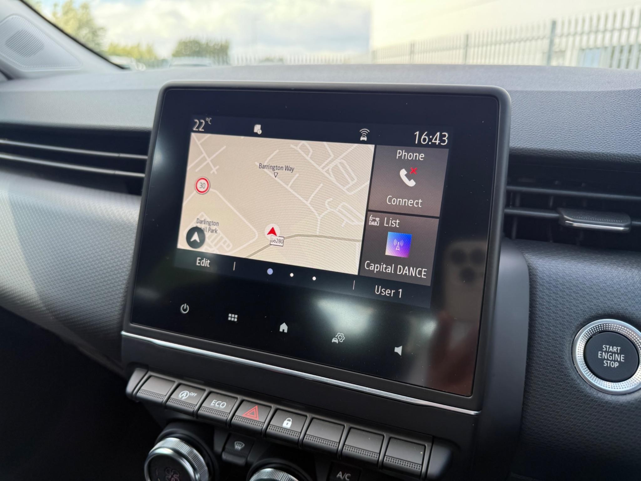 Renault Clio Image 23