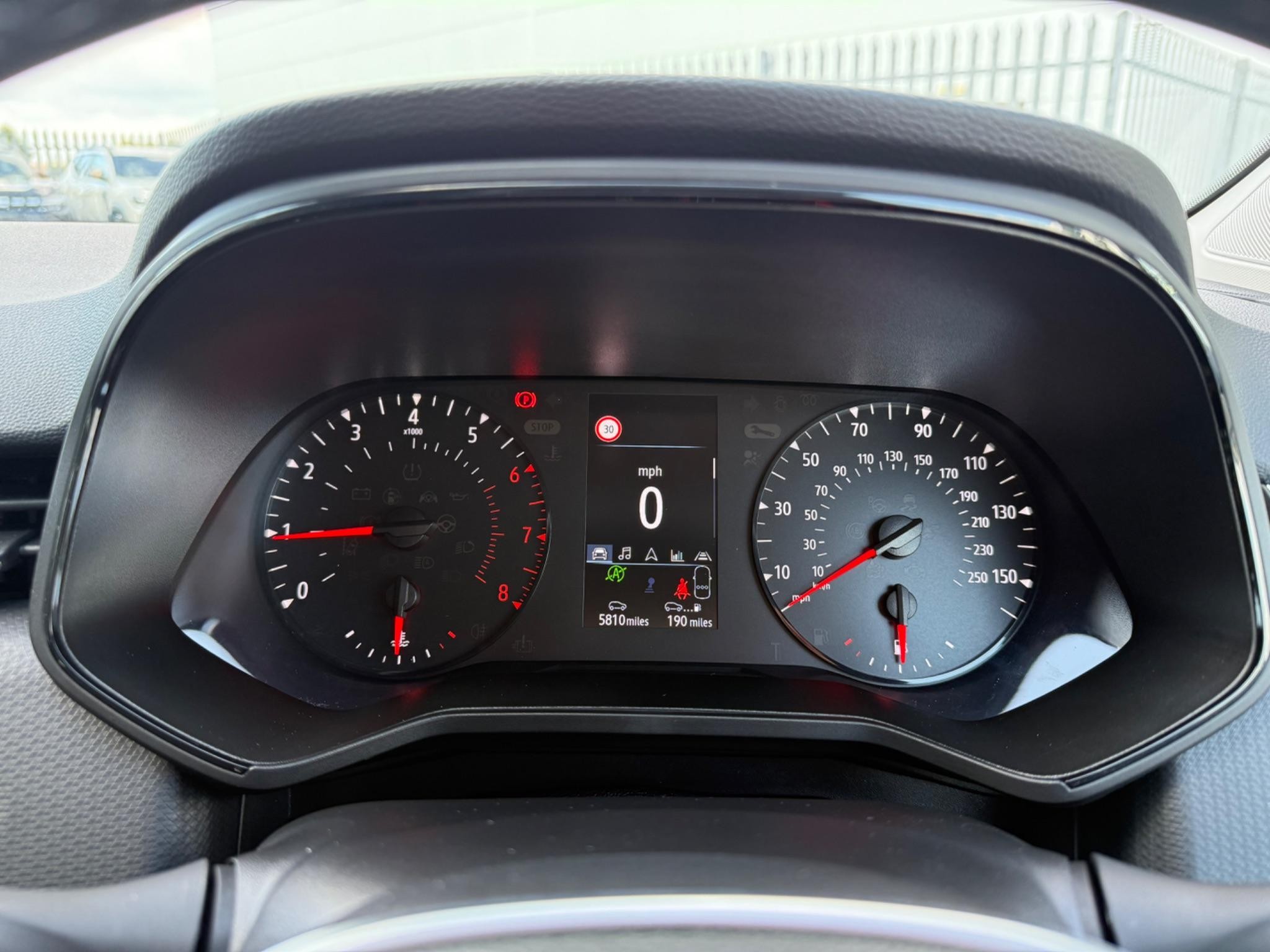 Renault Clio Image 24