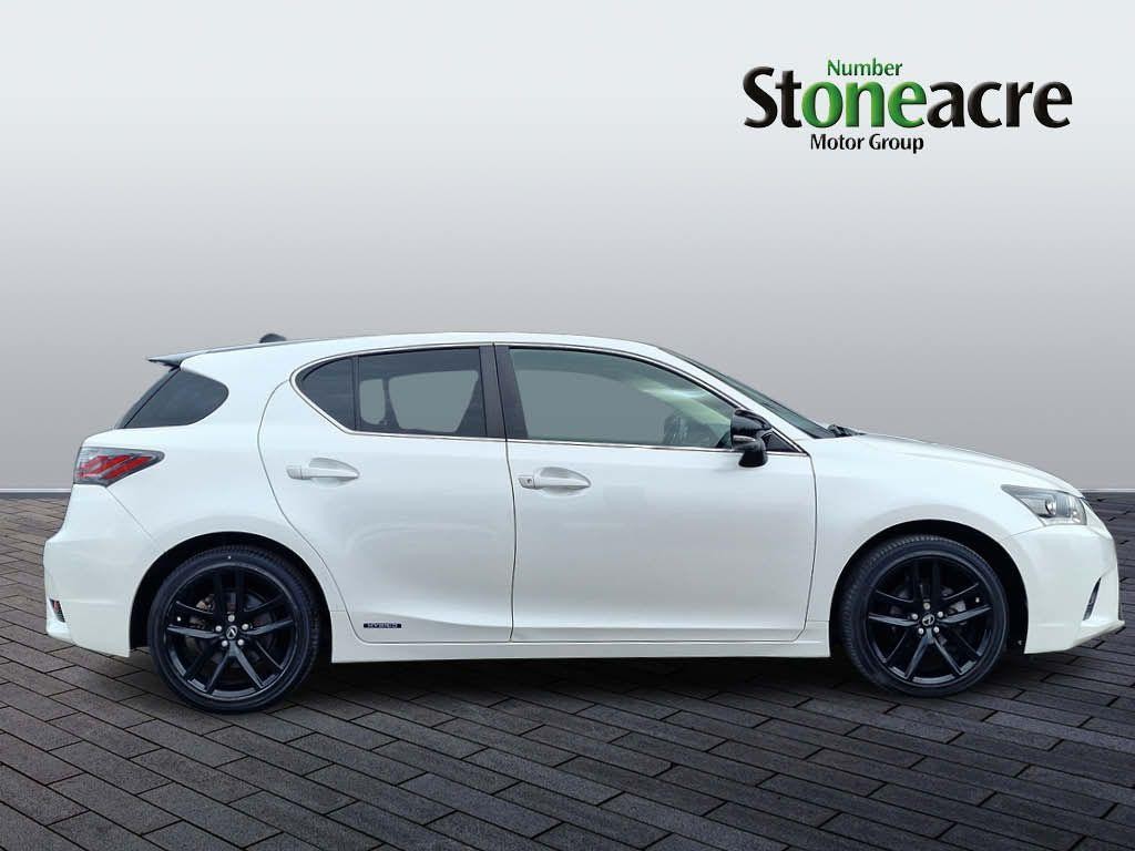Lexus CT Image 16
