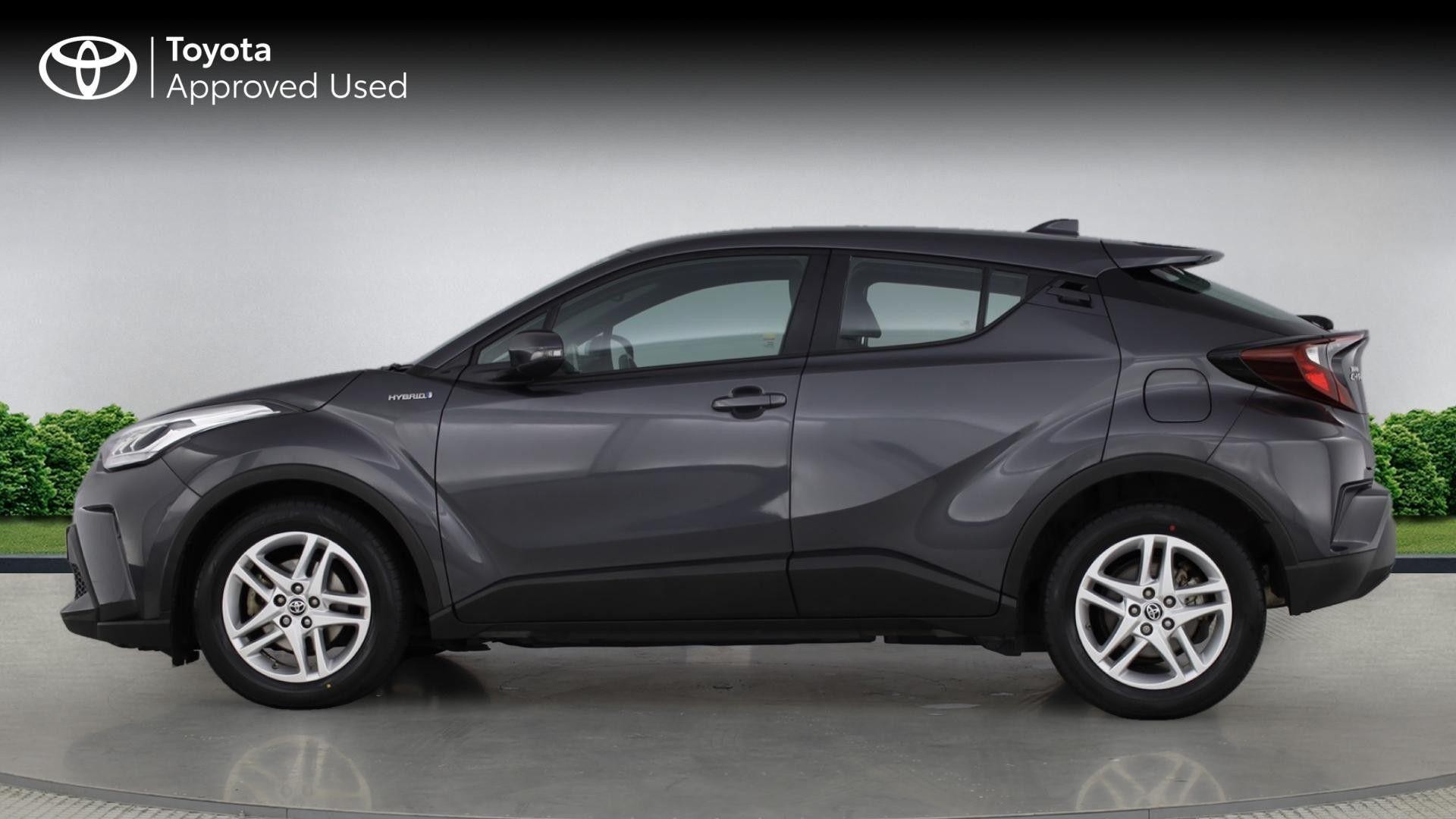Toyota C-HR Image 8