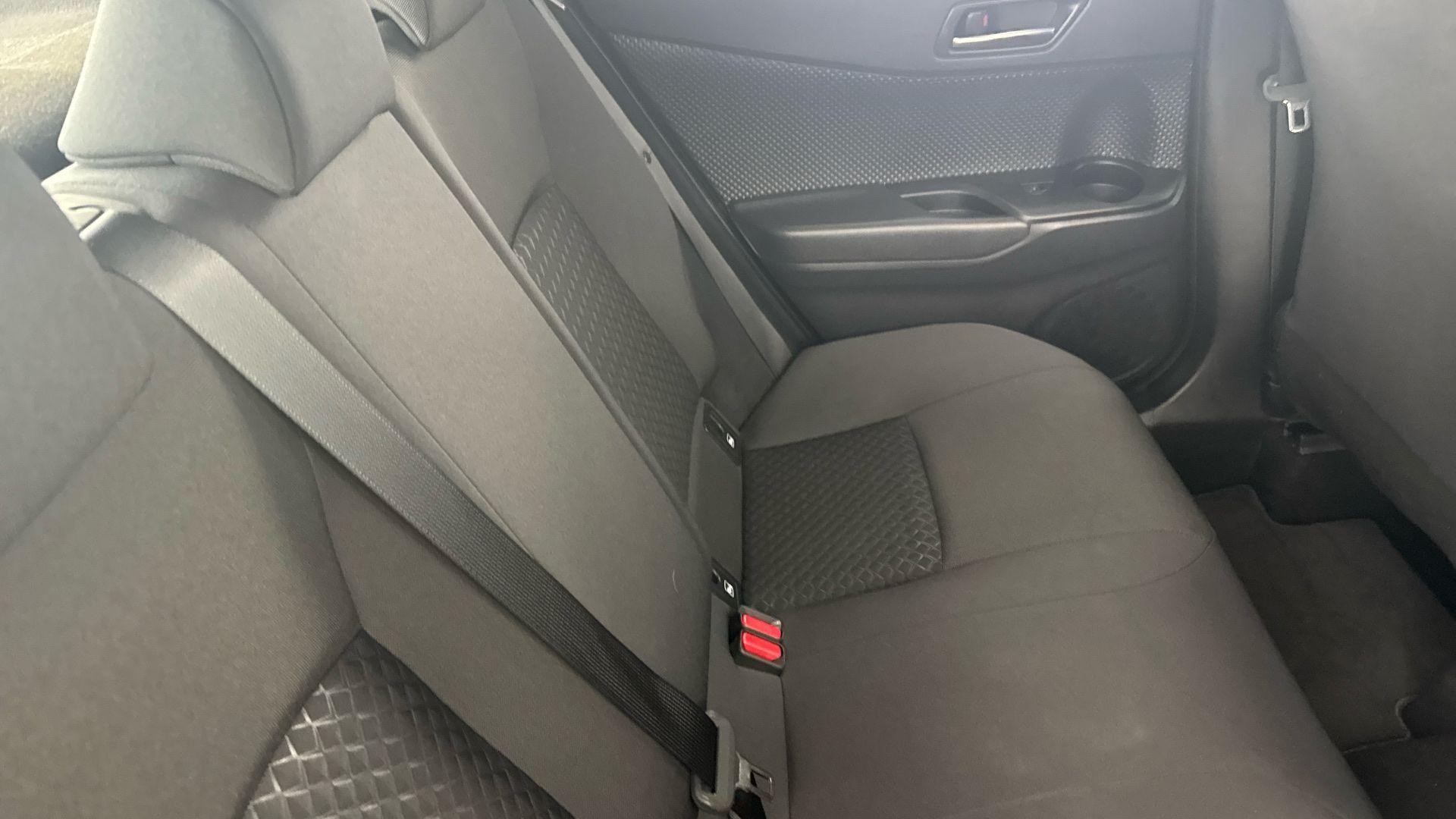 Toyota C-HR Image 20