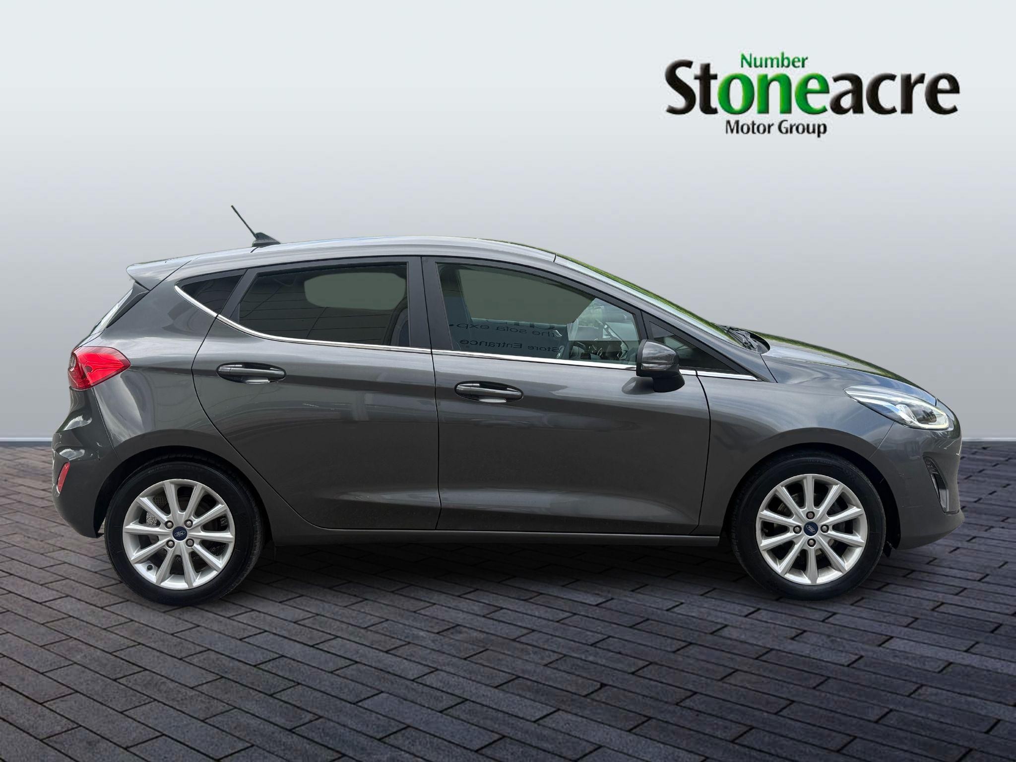 Ford Fiesta Image 2