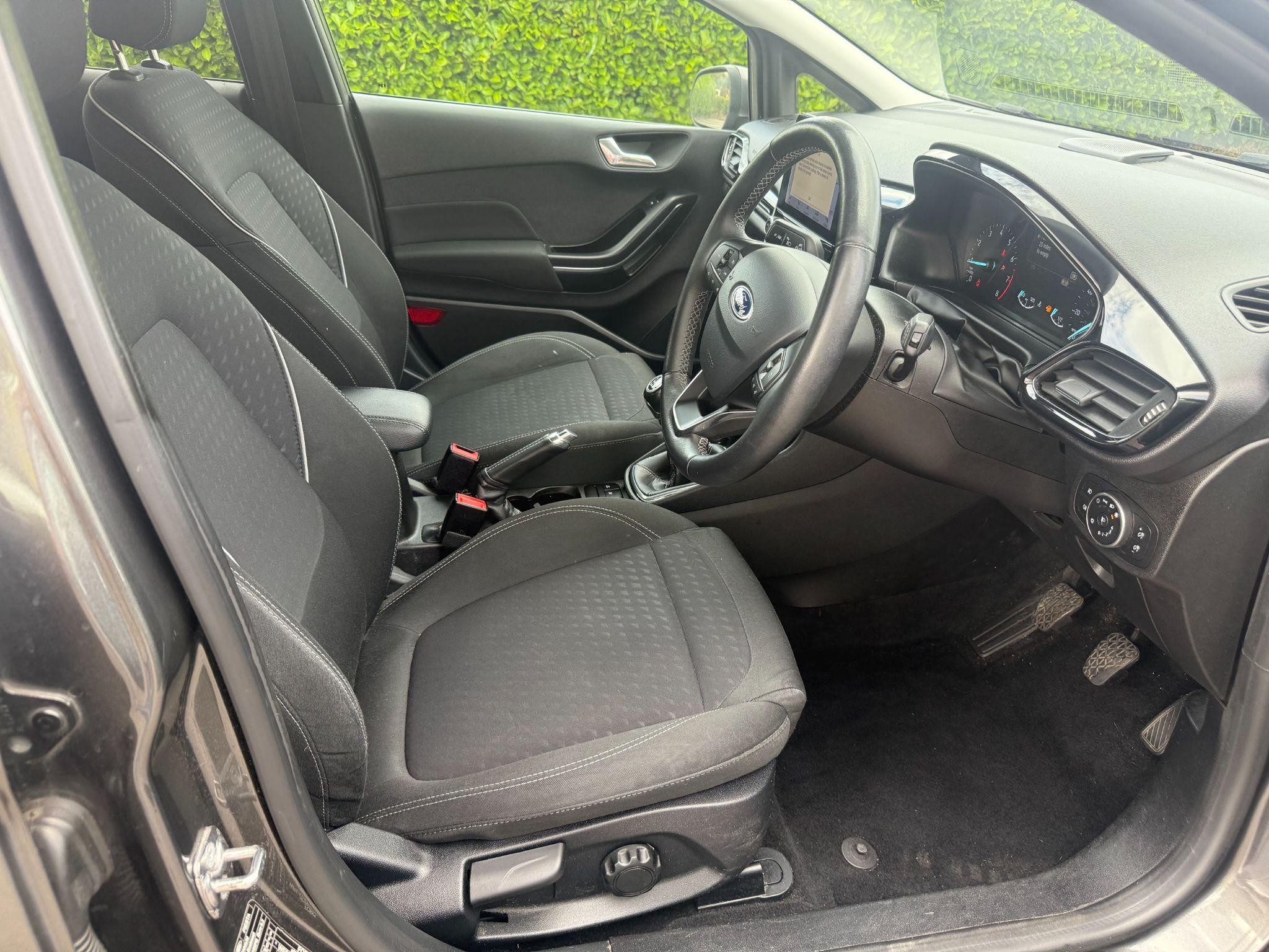 Ford Fiesta Image 12