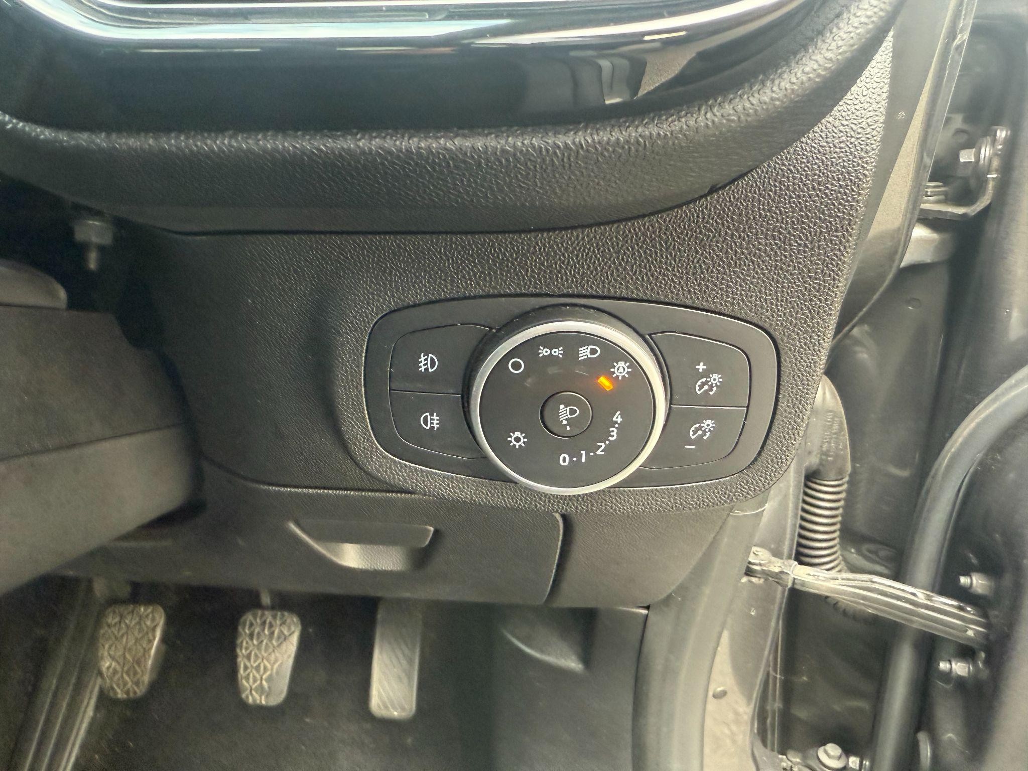 Ford Fiesta Image 18