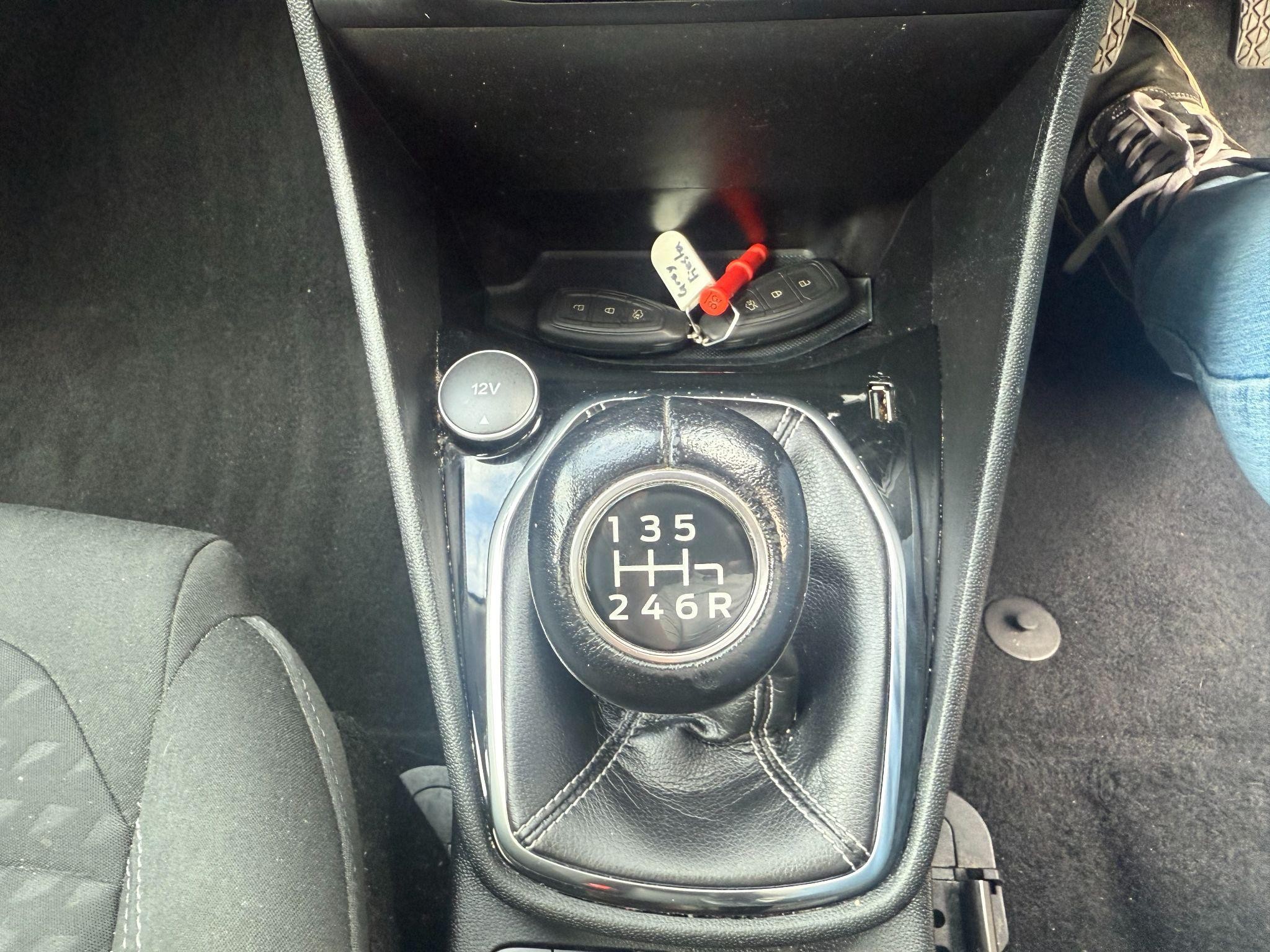 Ford Fiesta Image 22