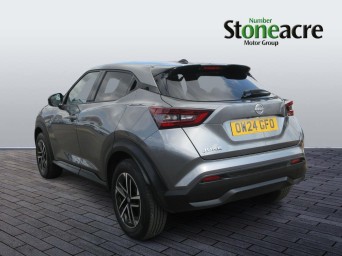 Nissan Juke 1.0 DIG-T N-Connecta DCT Auto Euro 6 (s/s) 5dr OW24GFO Image 3