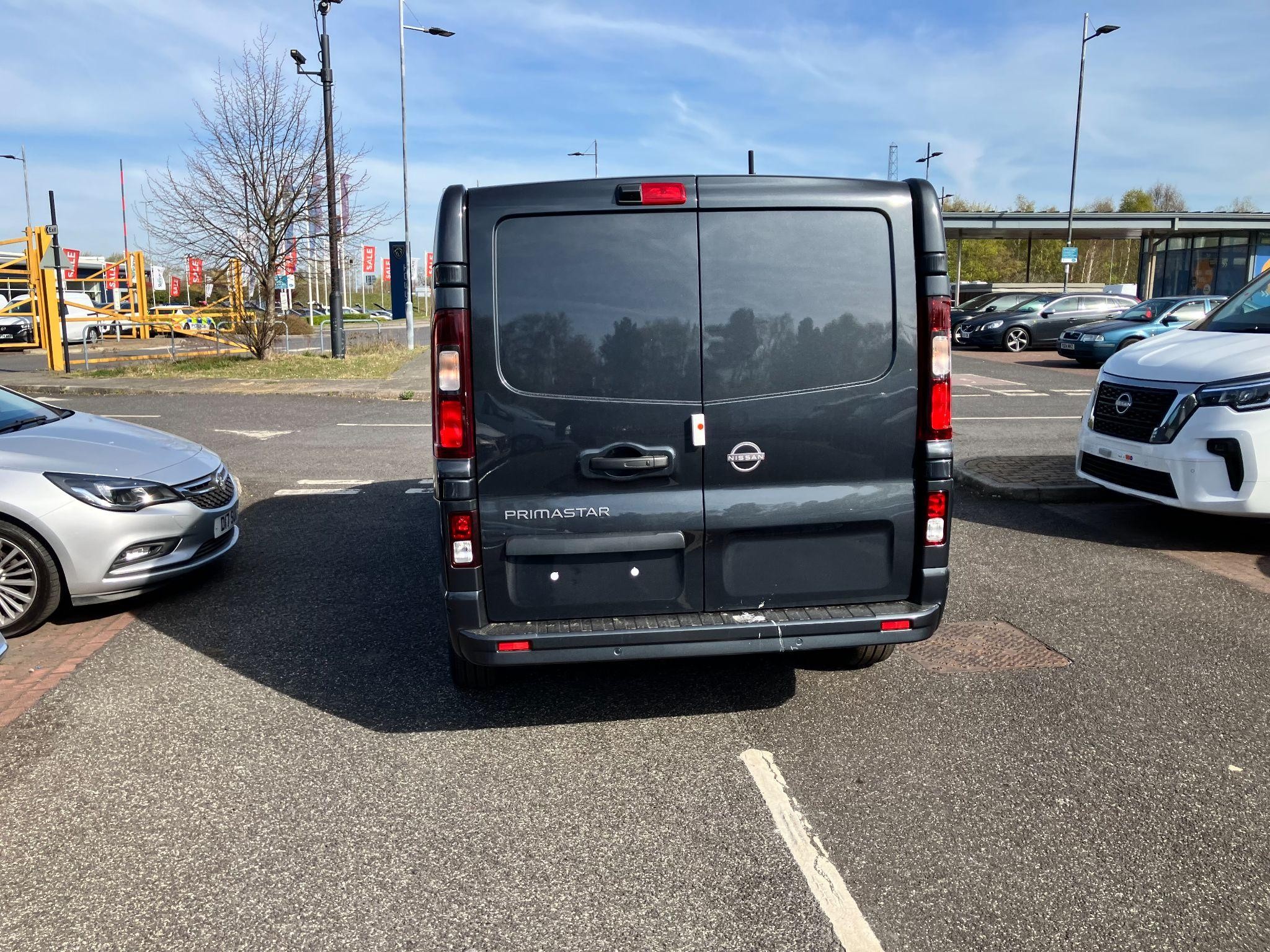 Nissan Primastar Image 5