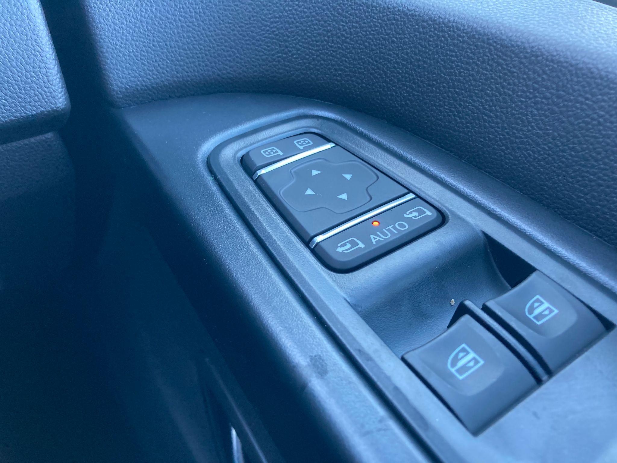 Nissan Primastar Image 18