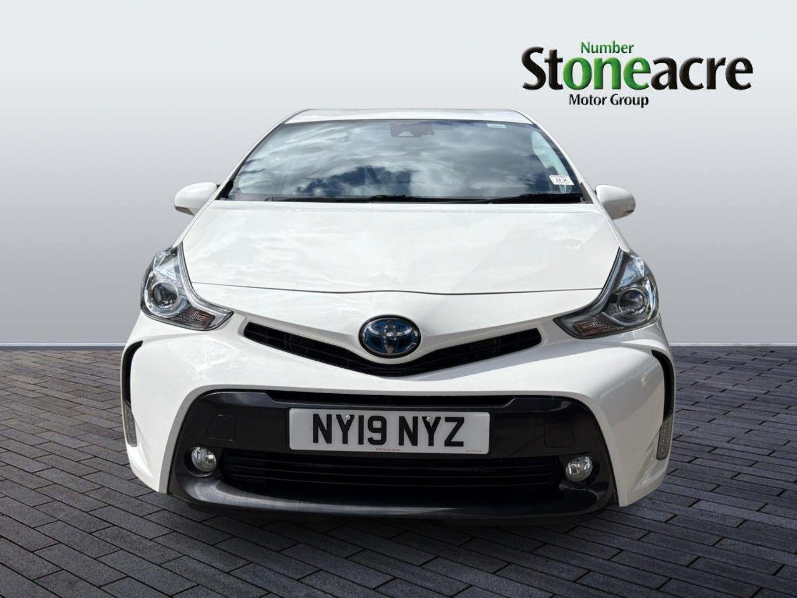 Toyota Prius+ Image 2