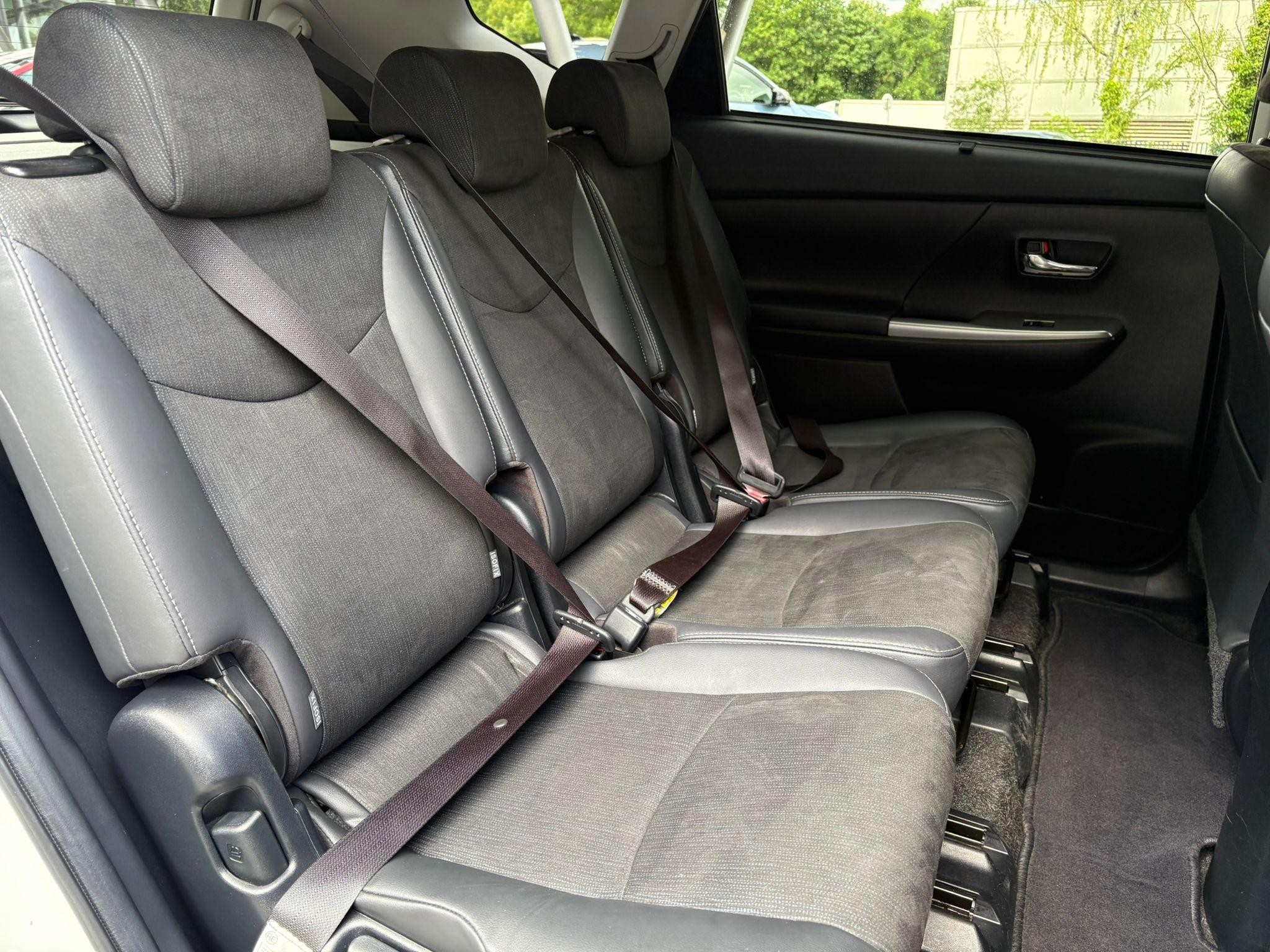 Toyota Prius+ Image 13