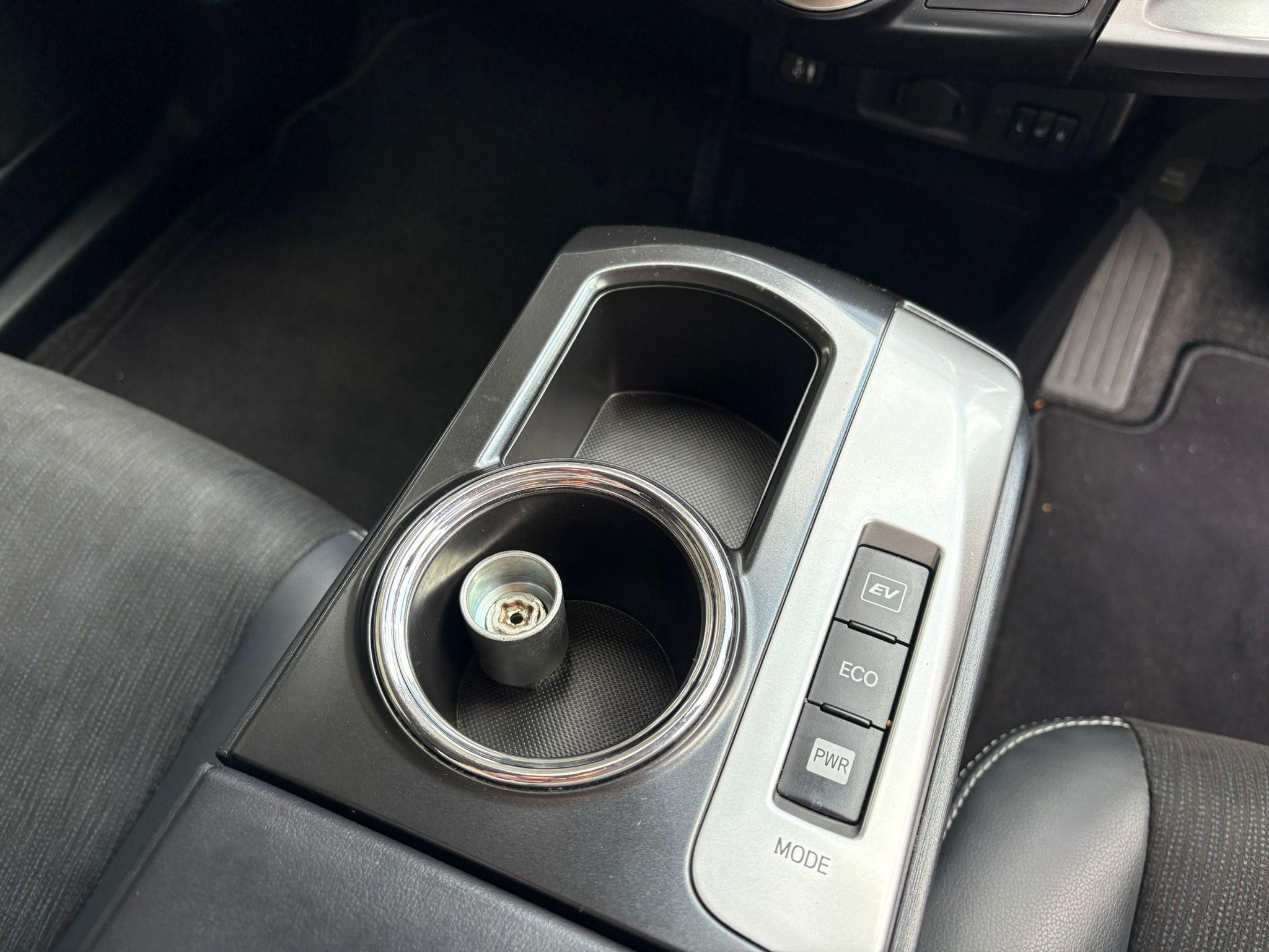 Toyota Prius+ Image 15
