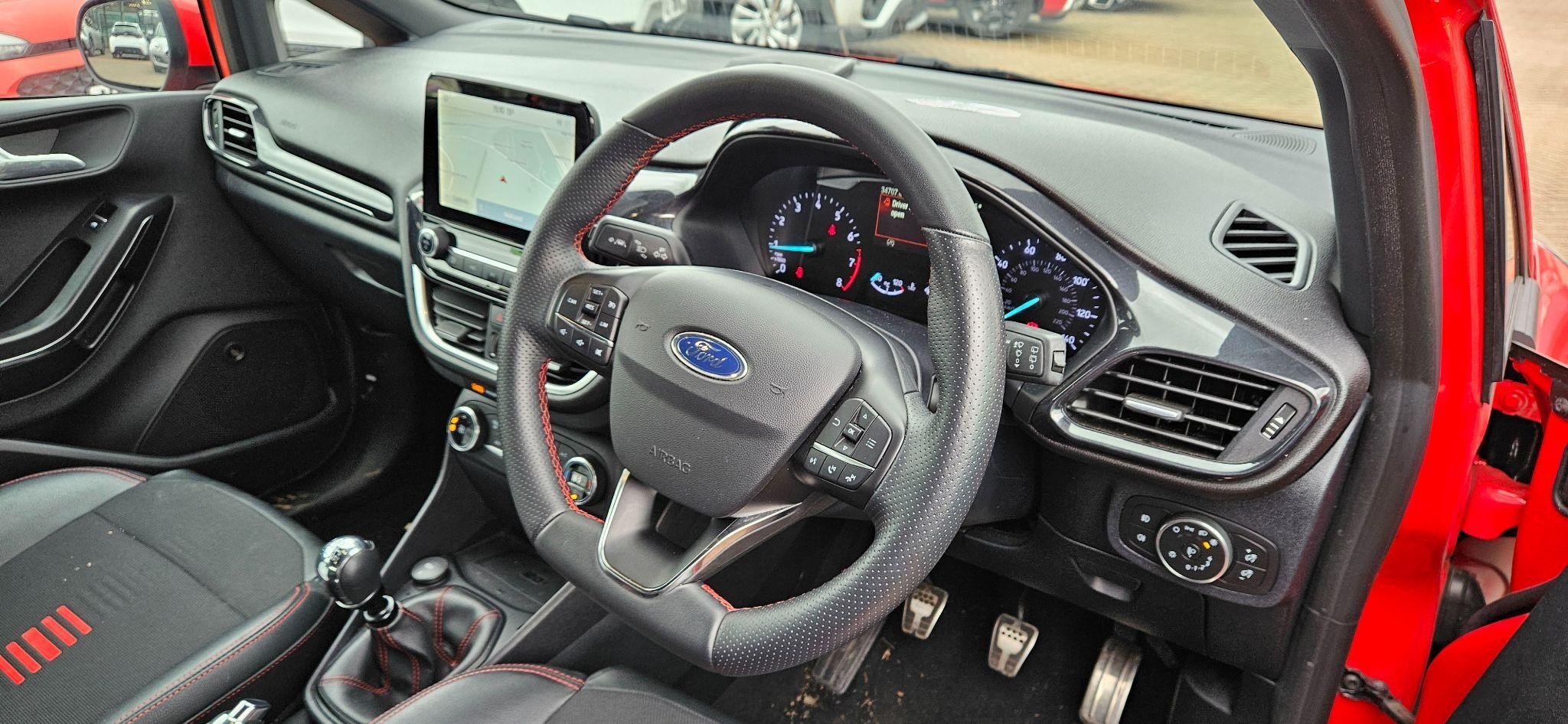 Ford Fiesta Image 9